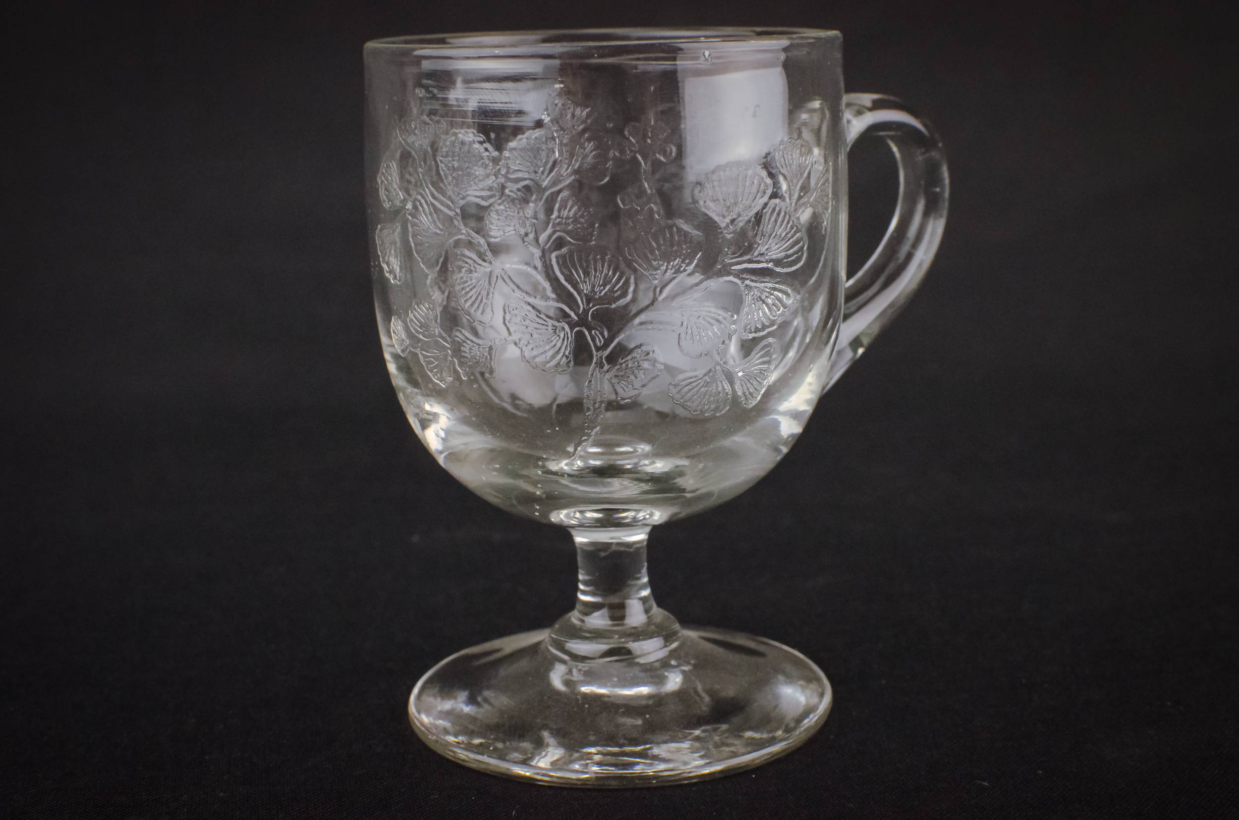 Antique Cut Floral — Medium port glass 5