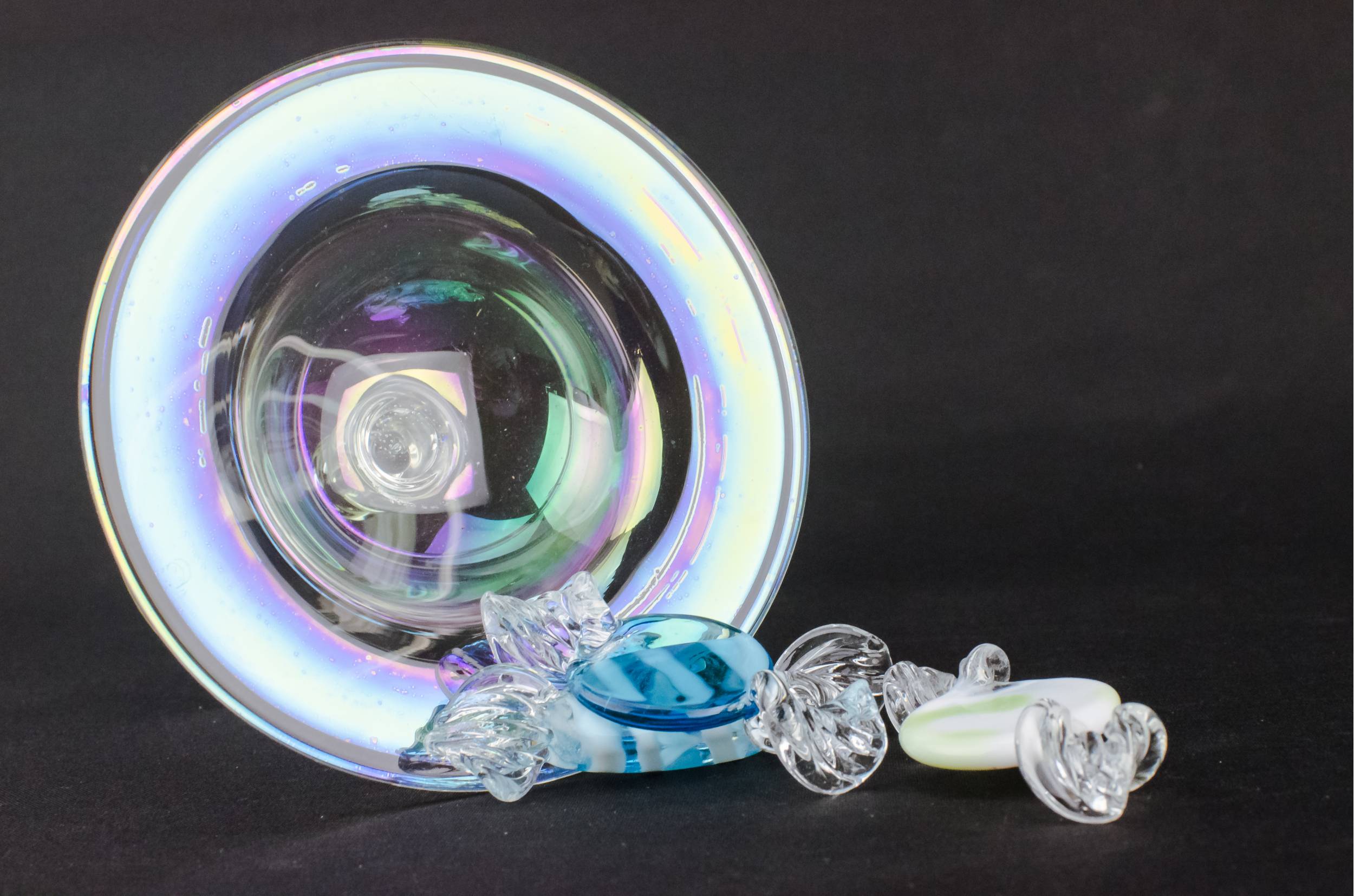 Elegant Vintage Glass — Modernist glass bowl 4