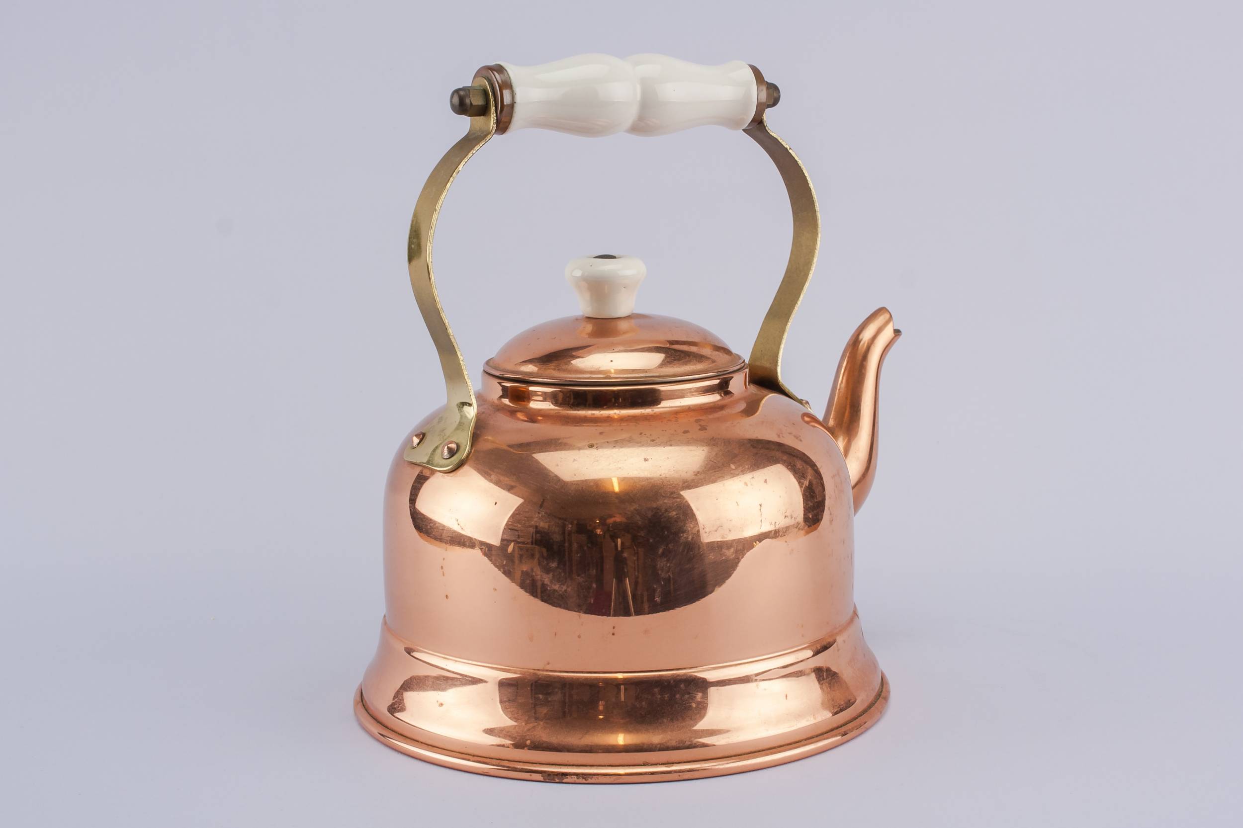 Copper Vintage KETTLE — Medium copper kettle 1