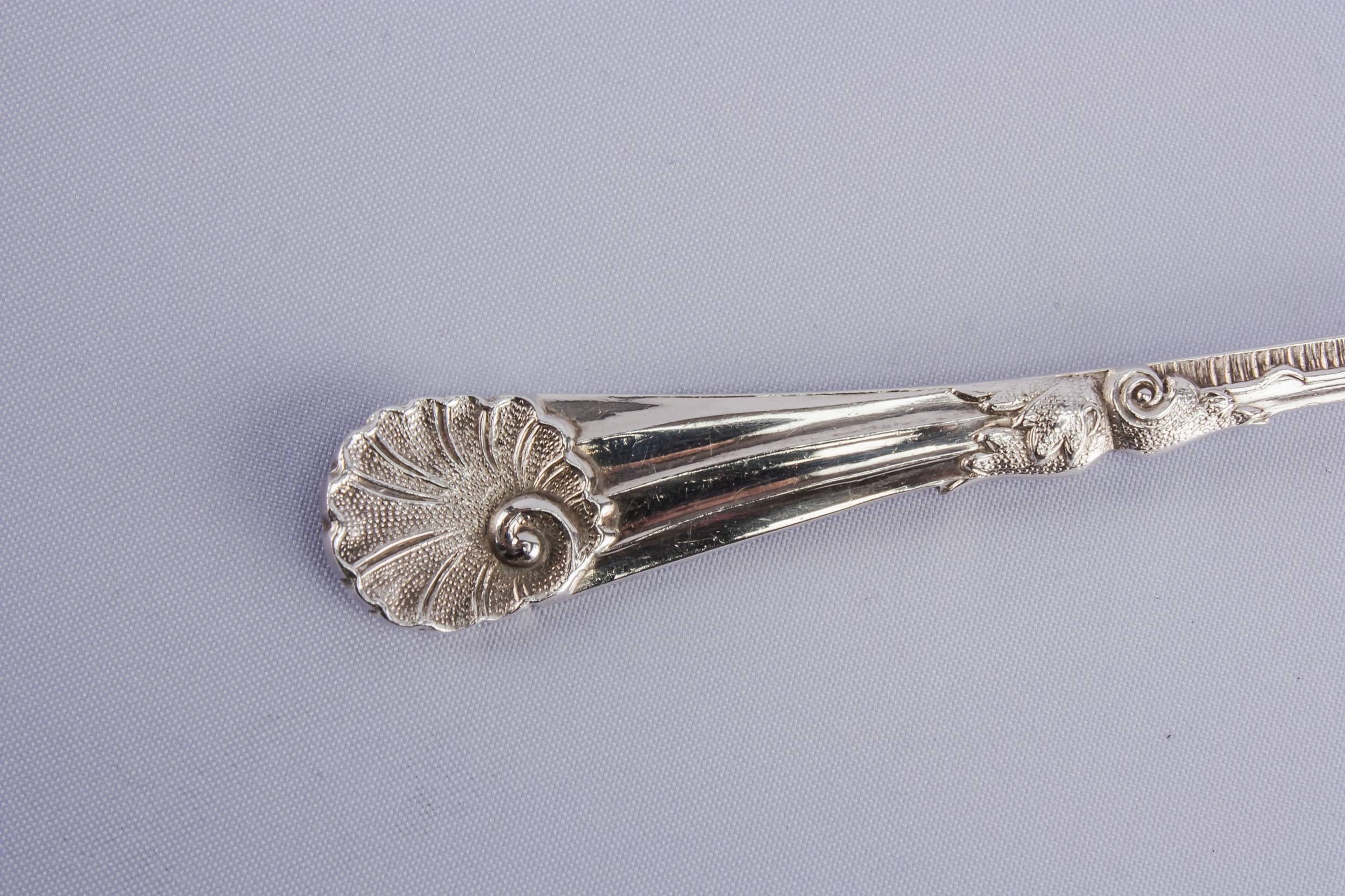 Cutlery set for twelve 2