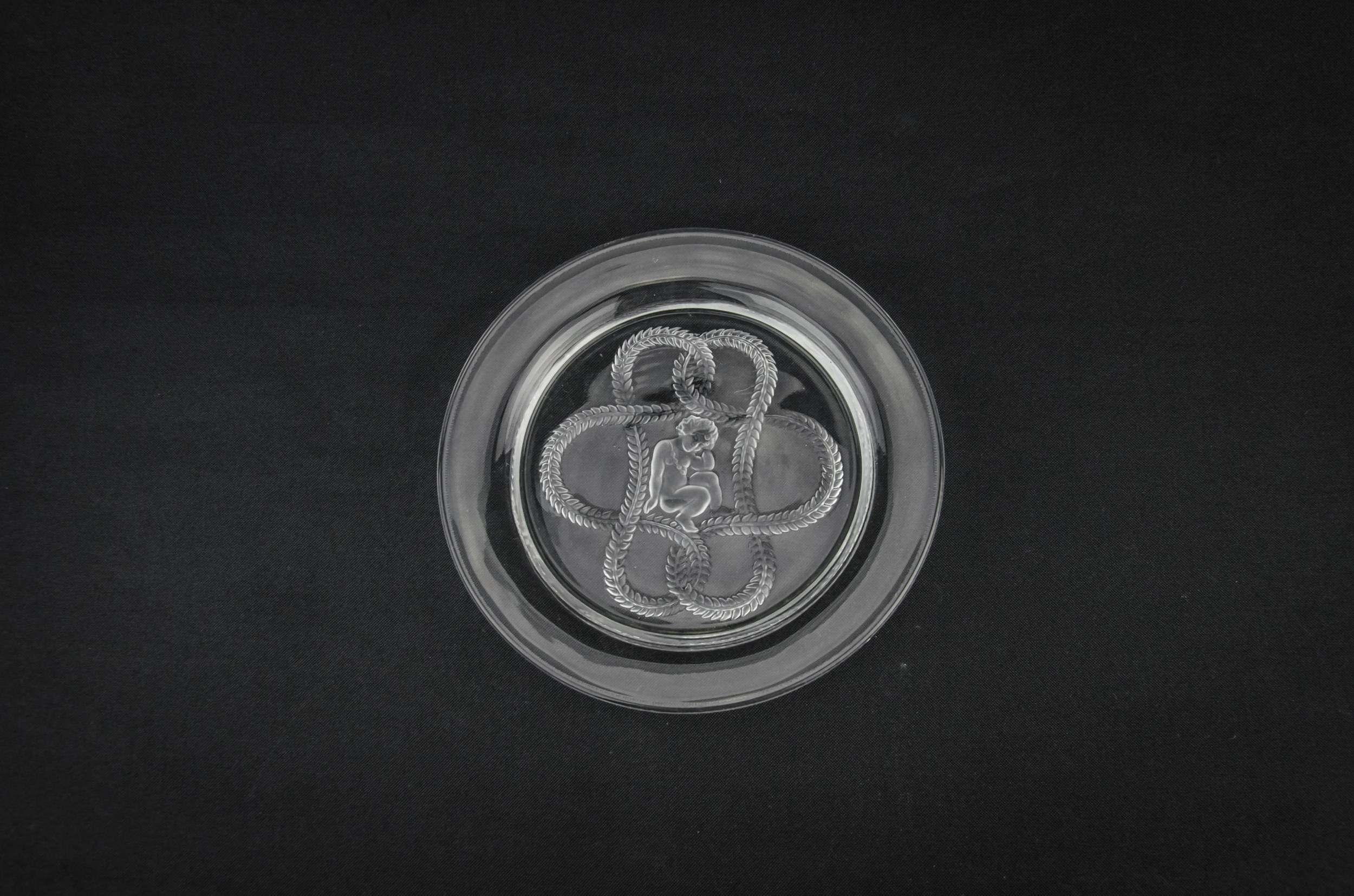 Victorian Attractive Glass — Pressed glass serving dish