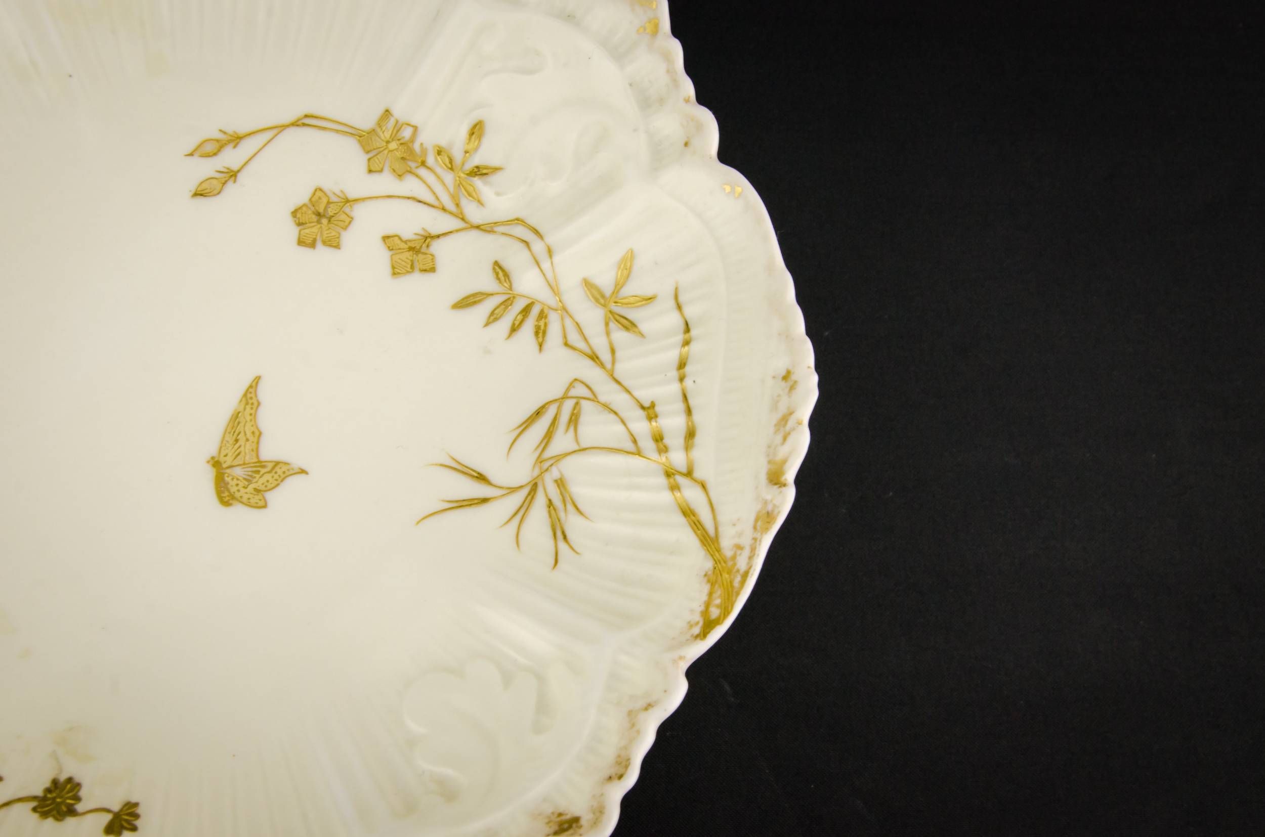Aesthetic Movement Medium — Gilded serving stem bowl 2