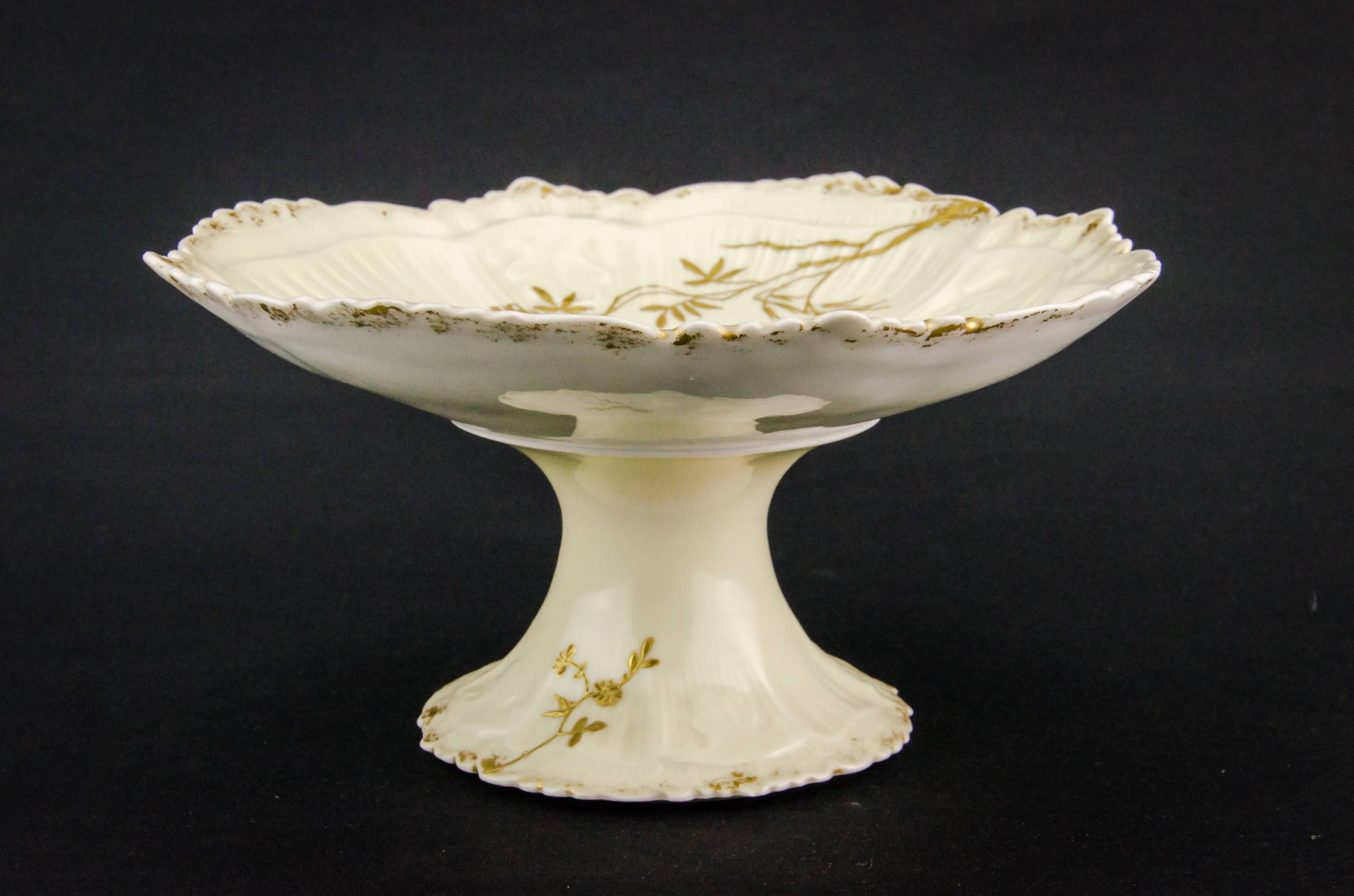 Aesthetic Movement Medium — Gilded serving stem bowl 5