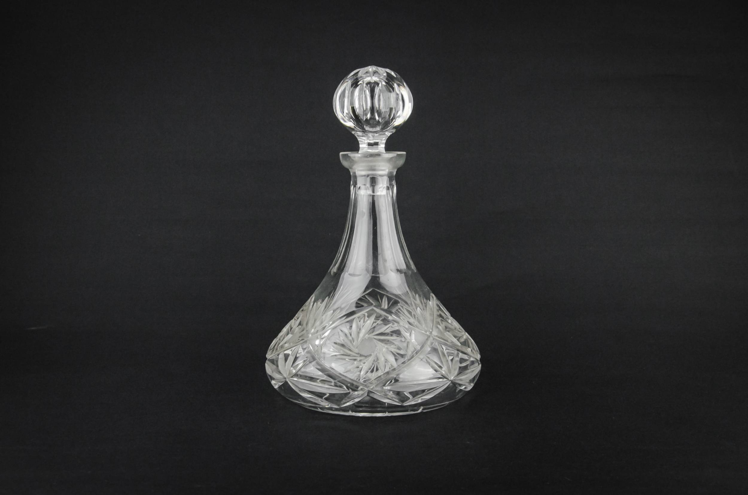 Pyramid Vintage Sherry — Cut glass sherry ship decanter