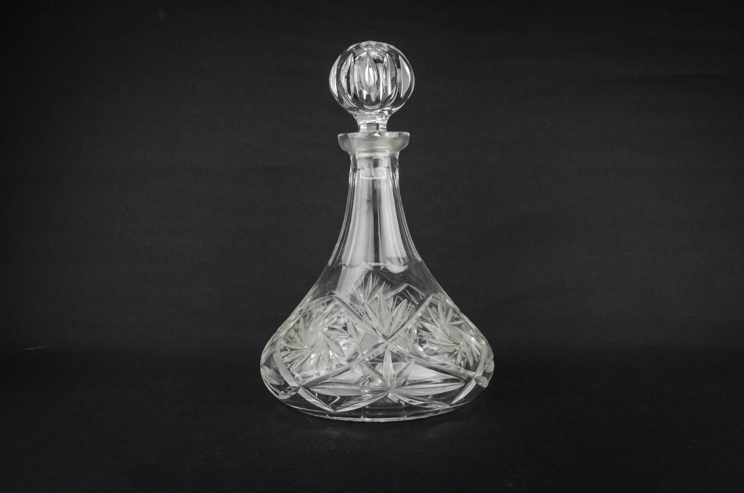 Pyramid Vintage Sherry — Cut glass sherry ship decanter 3