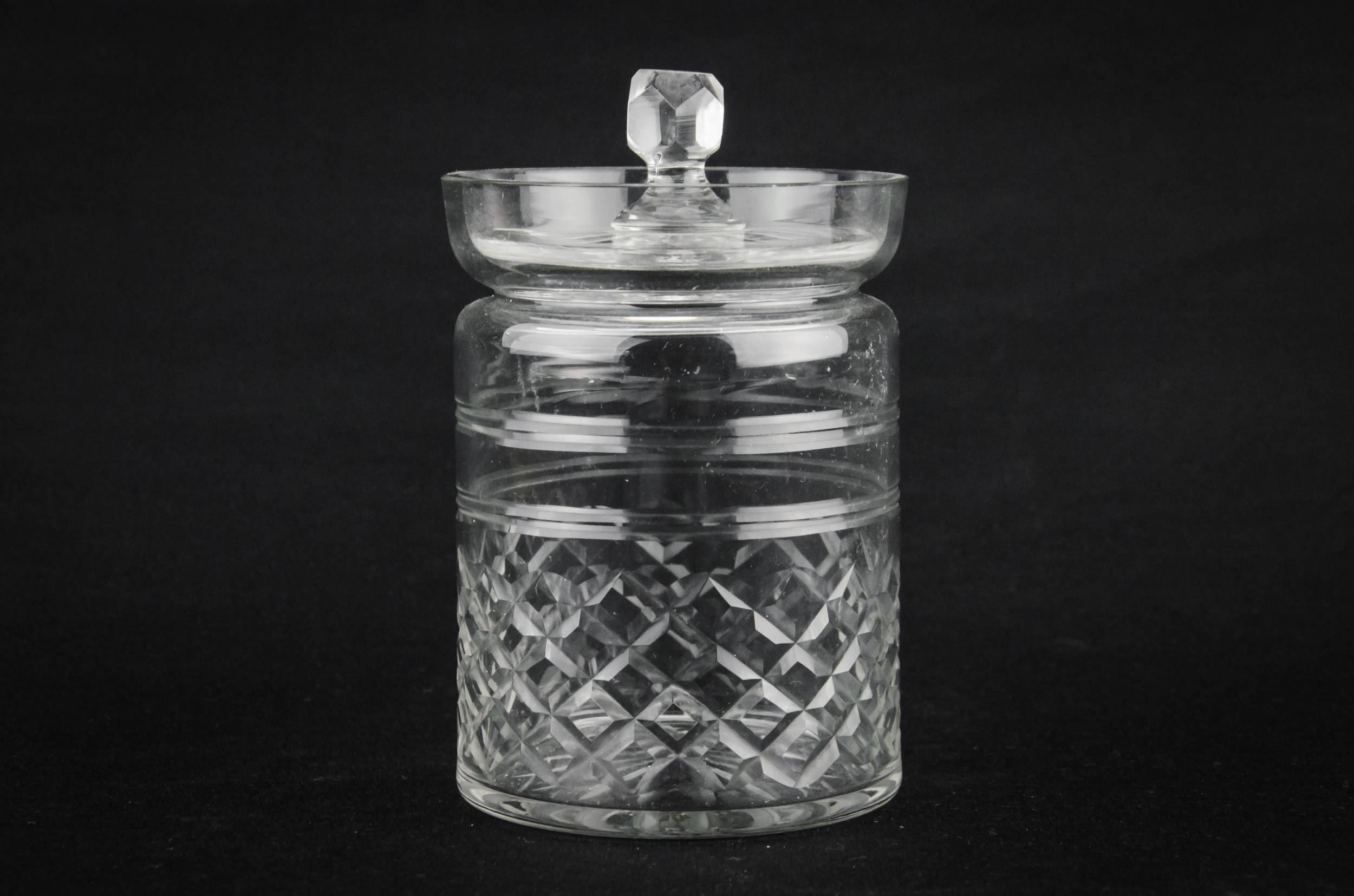 Glass Traditional Crosshatch — Glass condiment pot 1