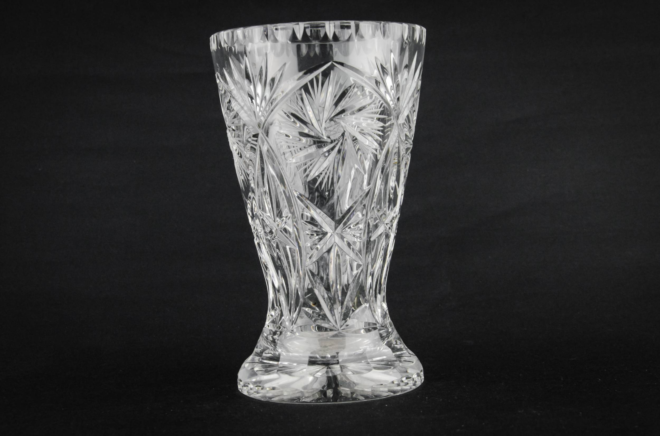 Vintage Elegant Glass — Glass retro vase 2