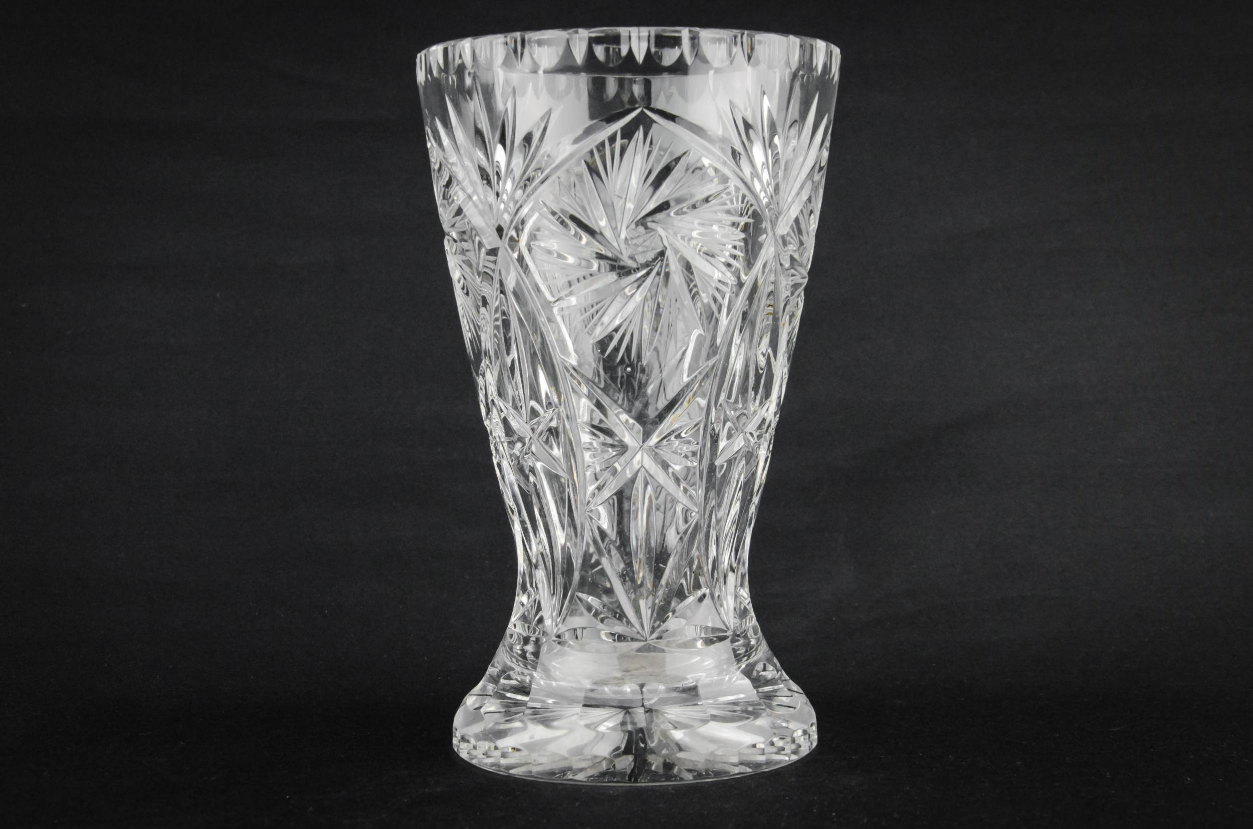 Vintage Elegant Glass — Glass retro vase 1