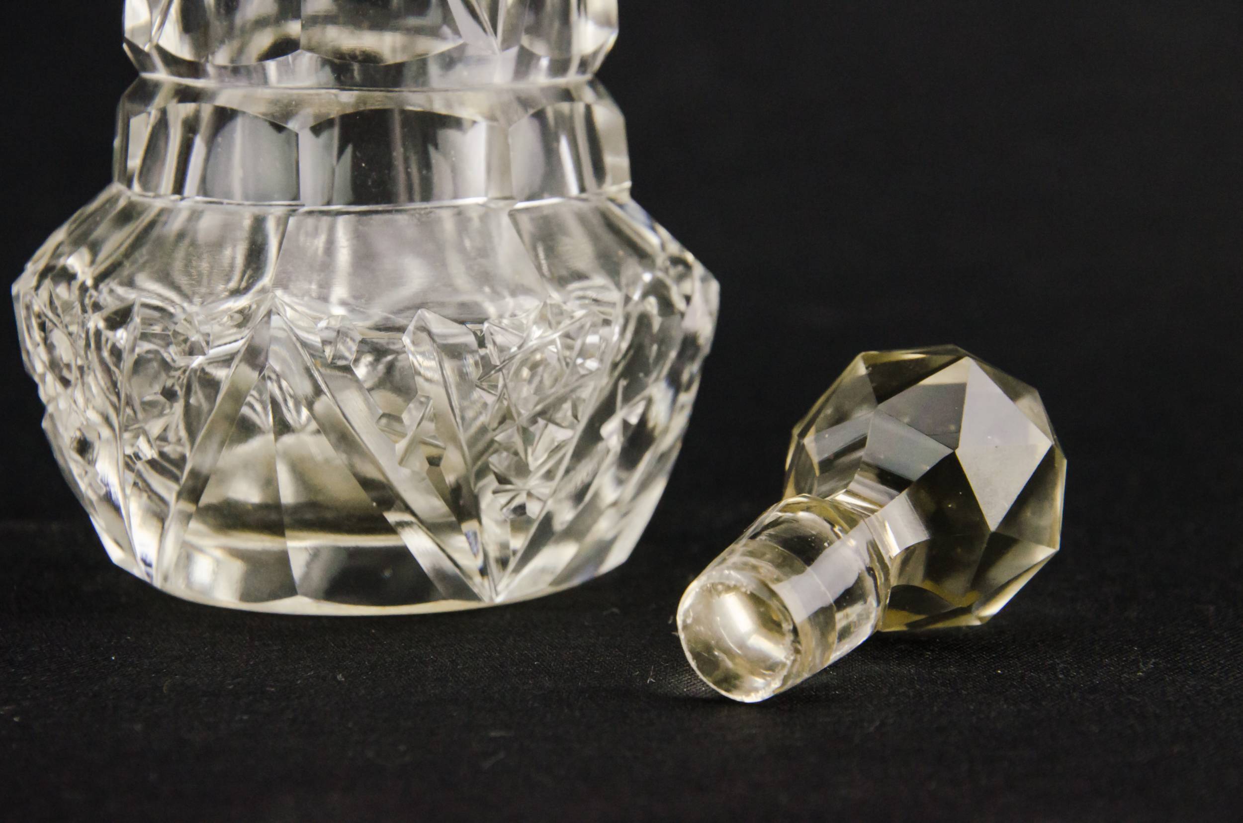 Perfume Bottle Cut — Cut glass perfume bottle 4