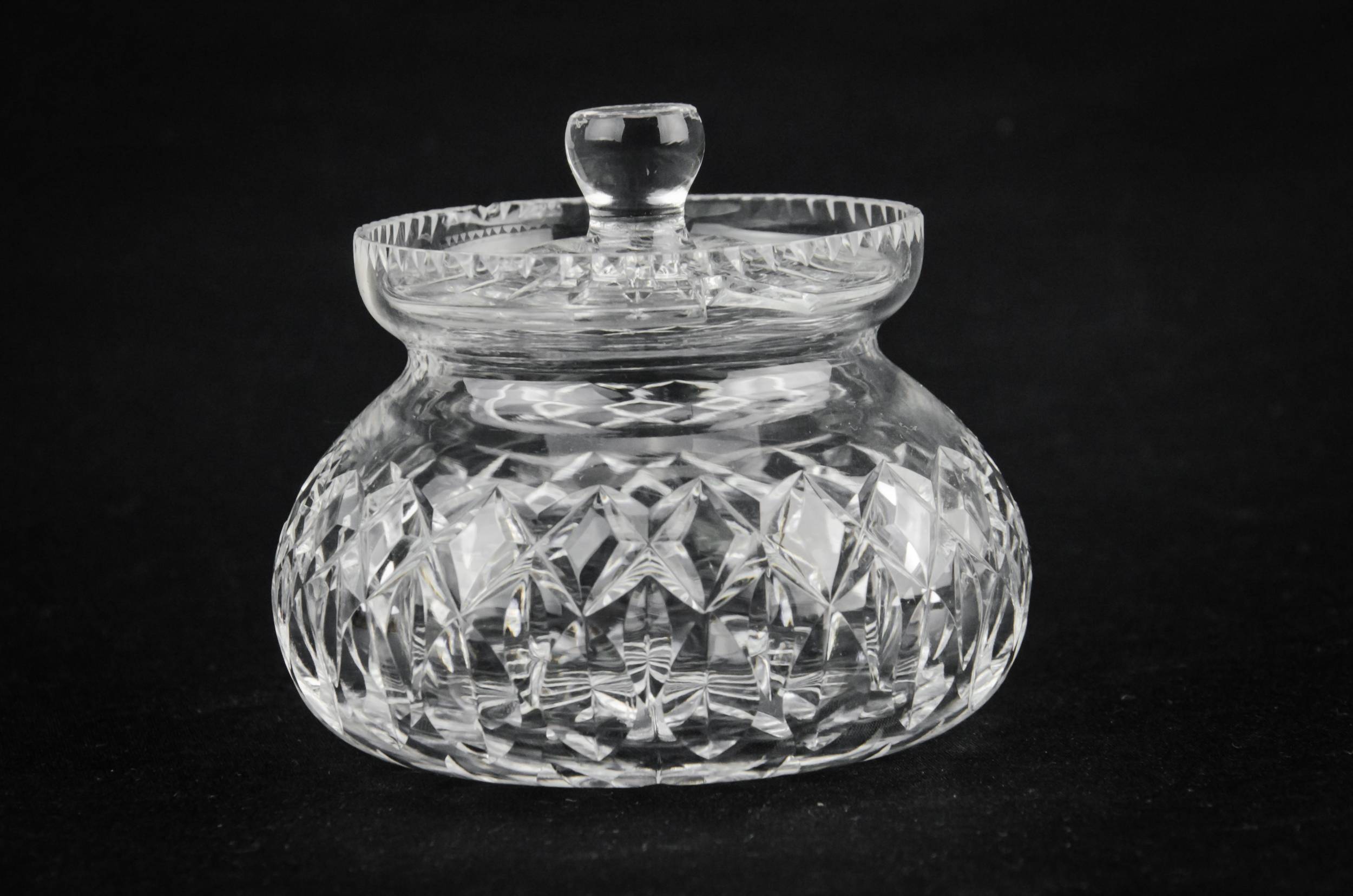 Vintage Elegant Crosshatch — Globular condiment pot