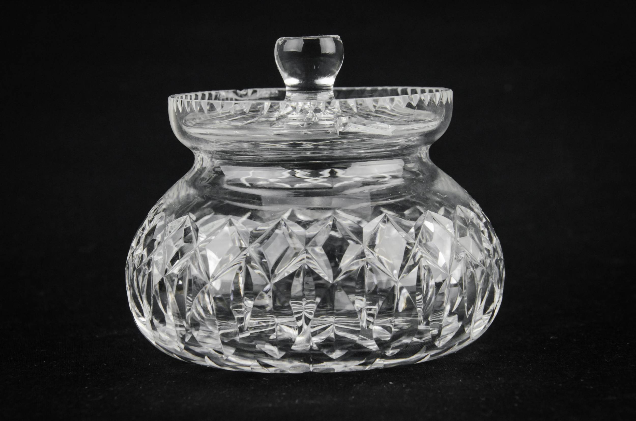 Vintage Elegant Crosshatch — Globular condiment pot 1