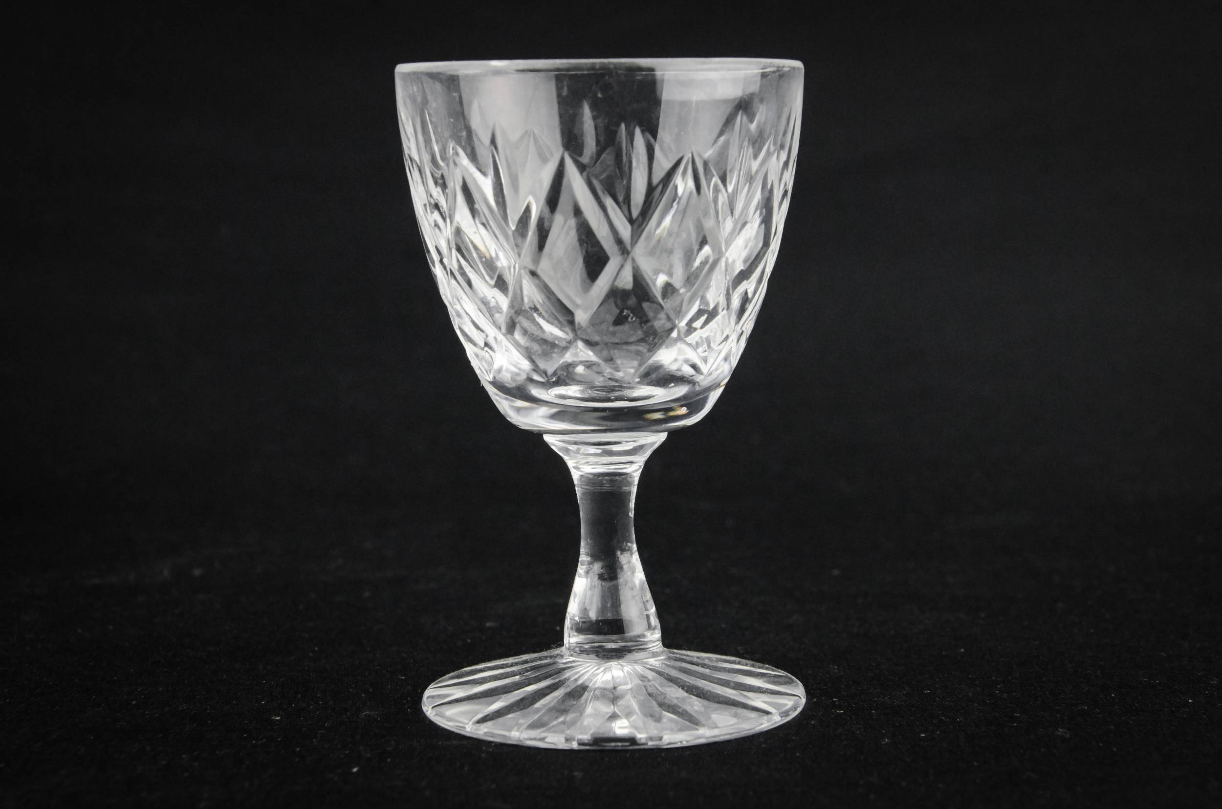 Crystal Cut Medium — 6 cut glass port glasses 2