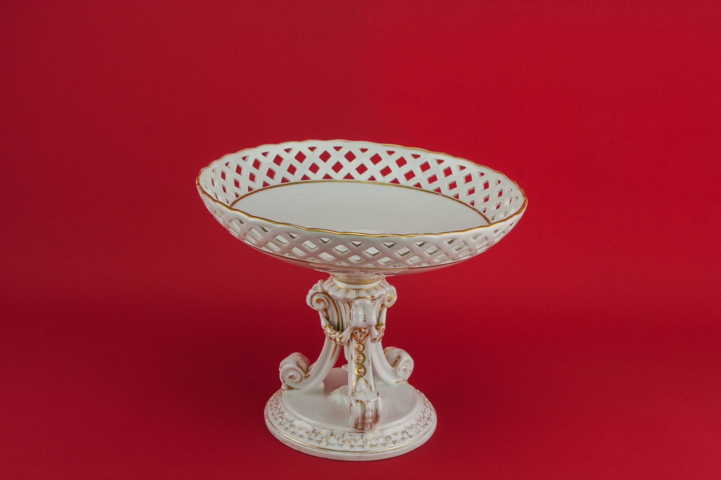 Victorian Antique Pottery — Victorian pottery cake stand