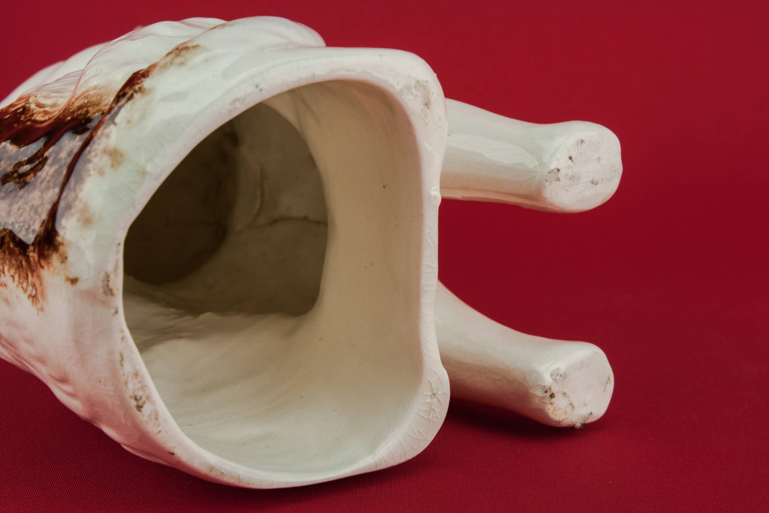 Cat Fugures Mantle — 2 ceramic cat figures 6