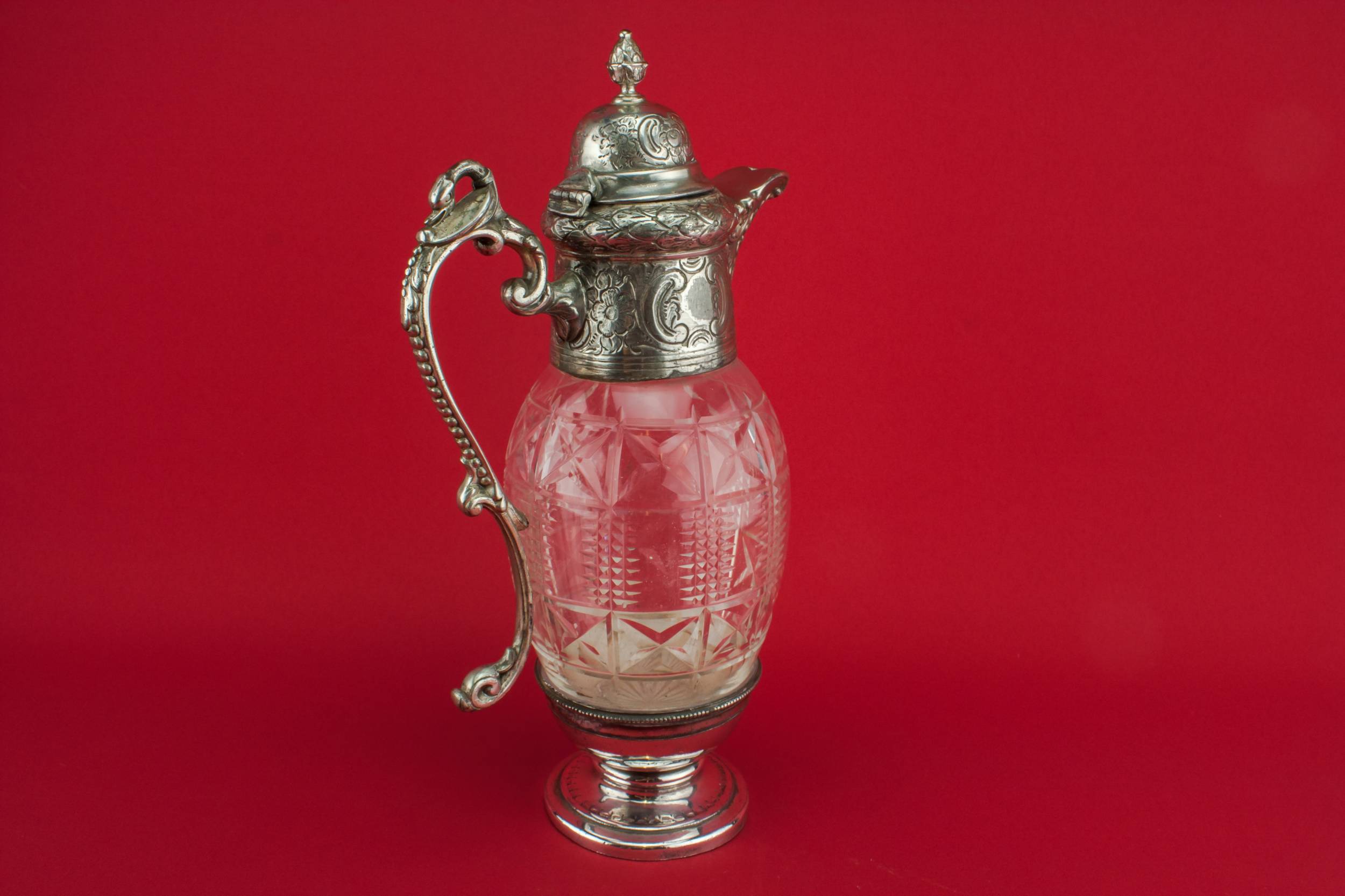 Antique Ovoid Wine — Lee & Wigfull wine carafe 1