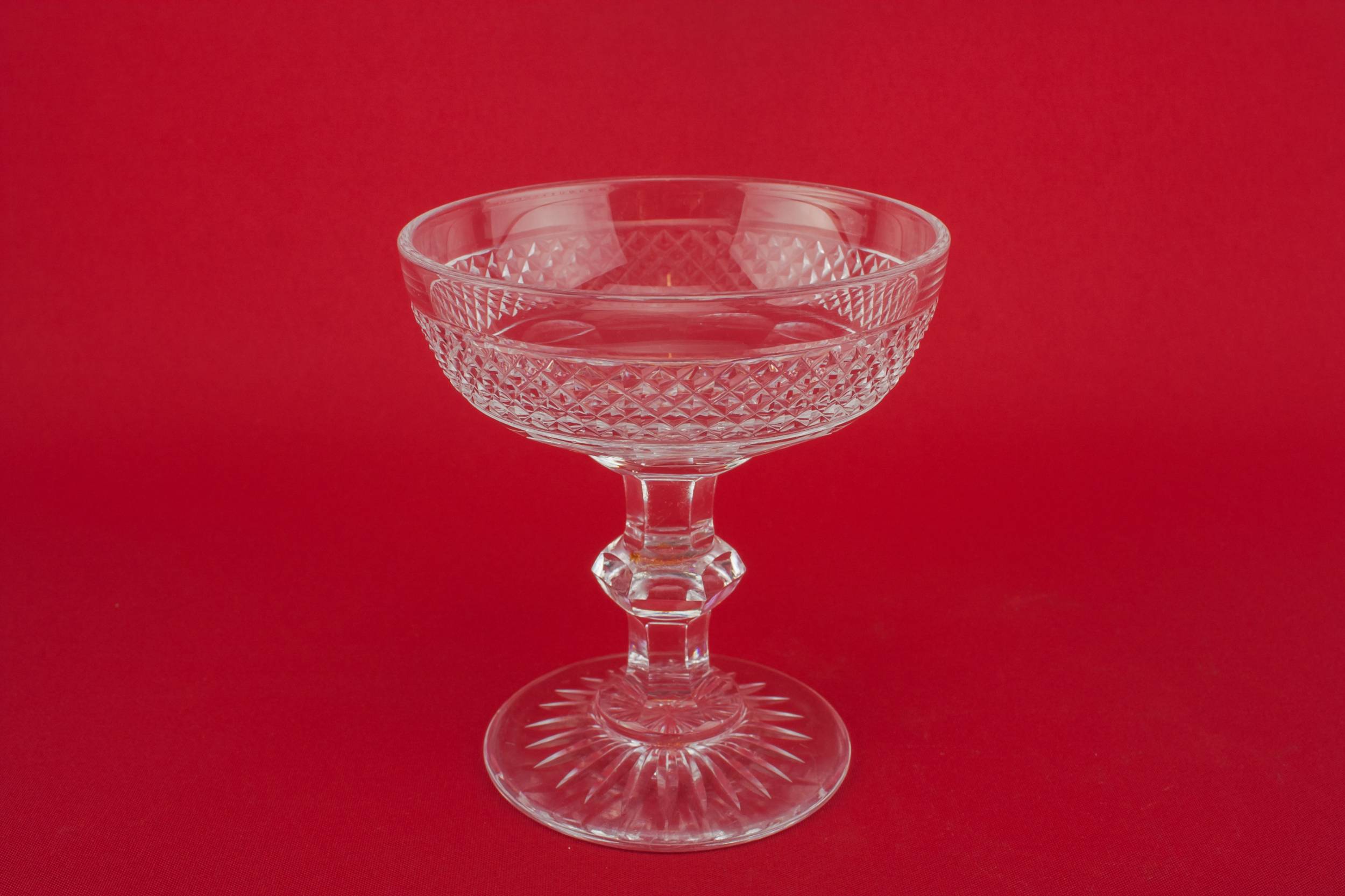 Cut Glass Vintage — Art Deco champagne saucer