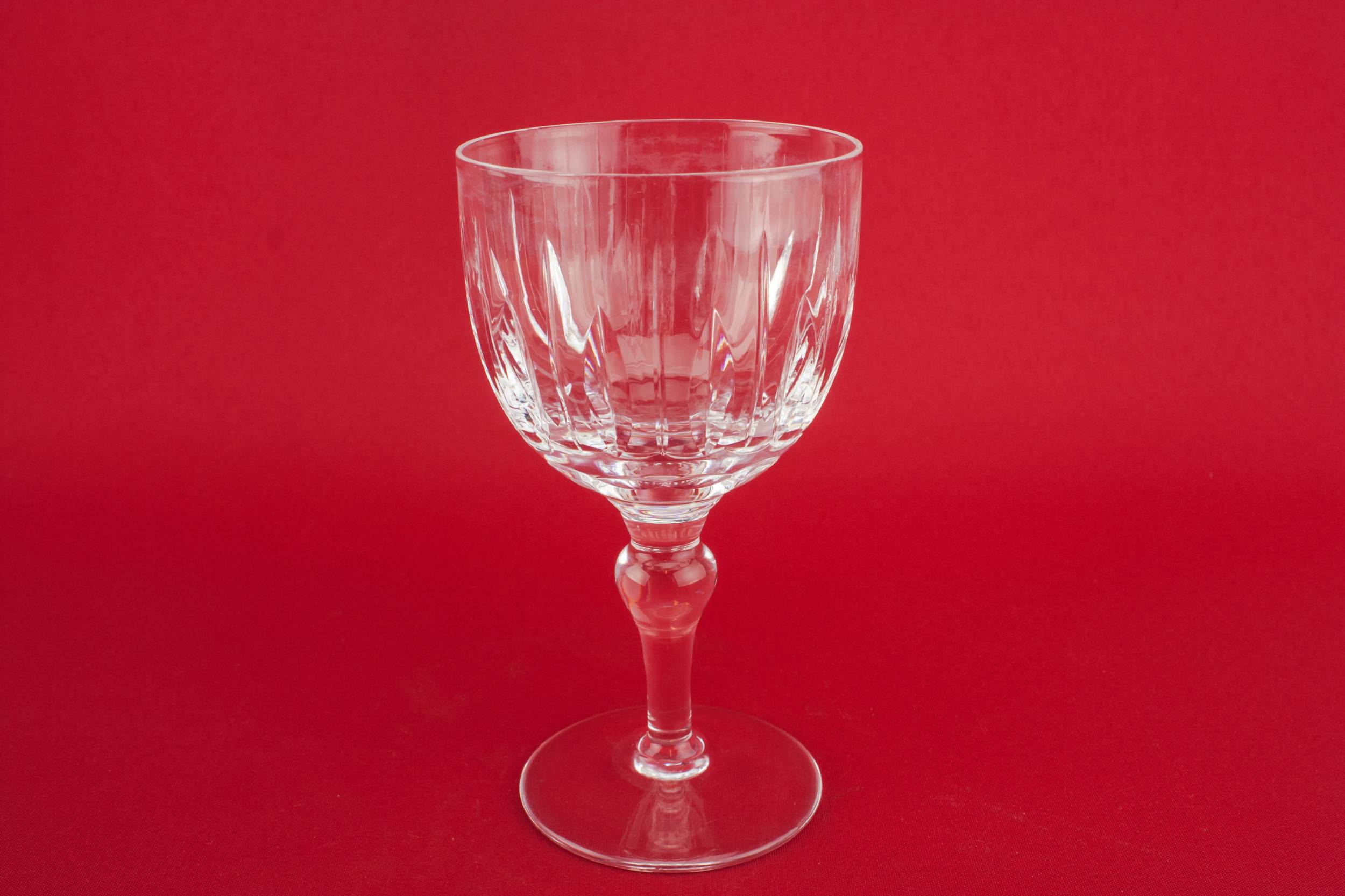 Crystal Cut Serving — 6 crystal wine glasses