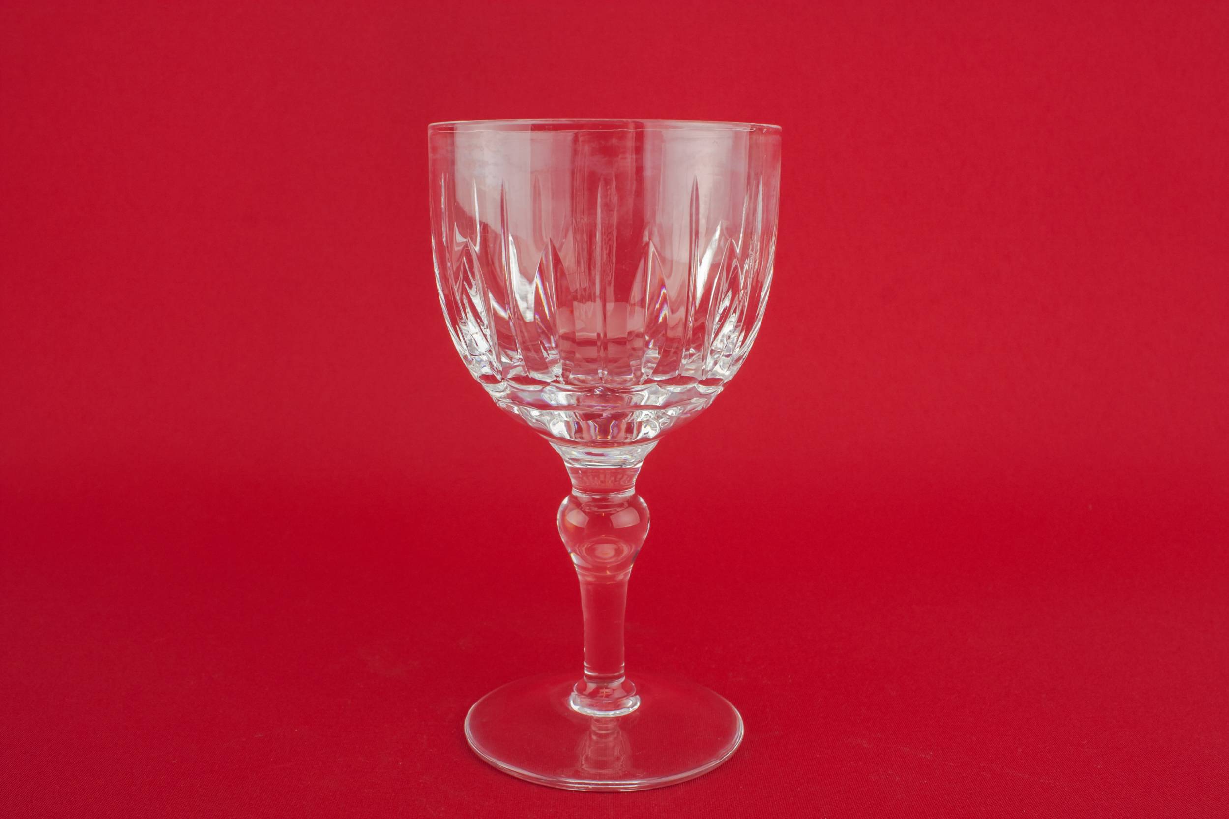 Crystal Cut Serving — 6 crystal wine glasses 1