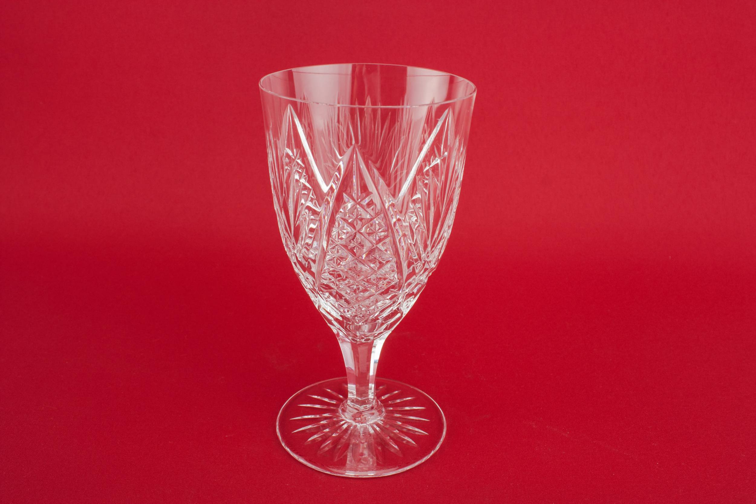 Modernist Medium Crosshatch — 2 medium wine glasses