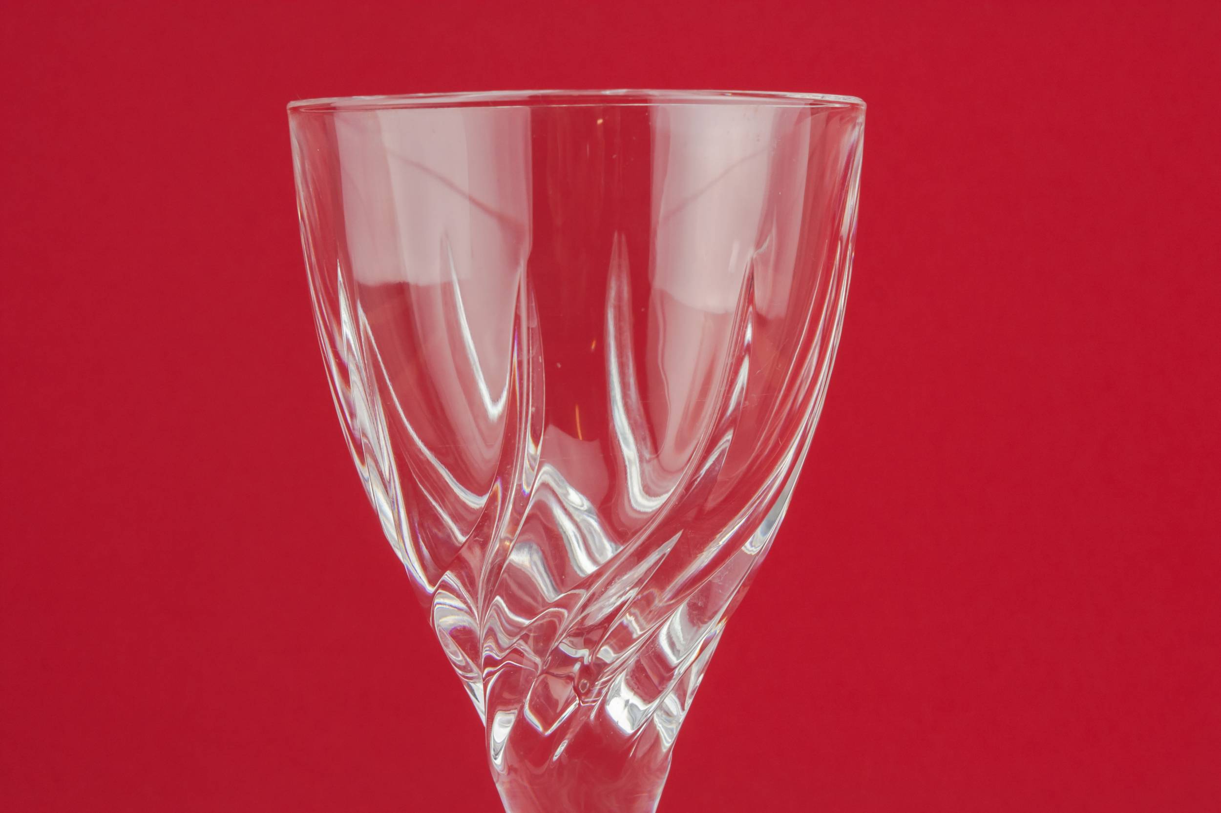 Crystal Modernist Dessert — 4 crystal wine glasses 1