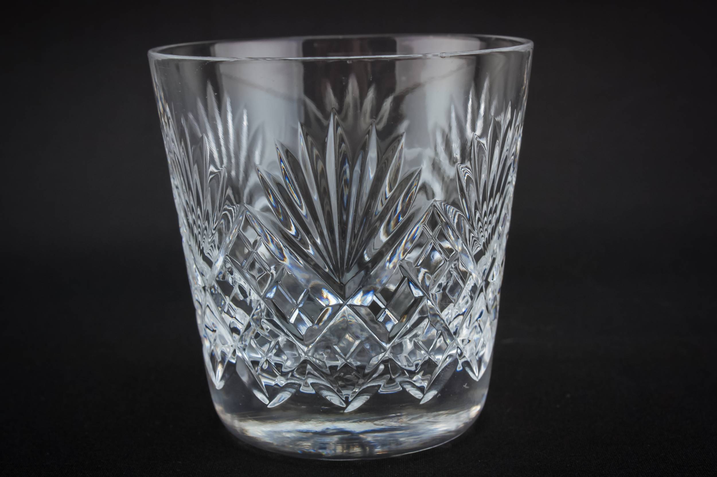 Retro Vintage Crosshatch — Tumbler whisky glass 1