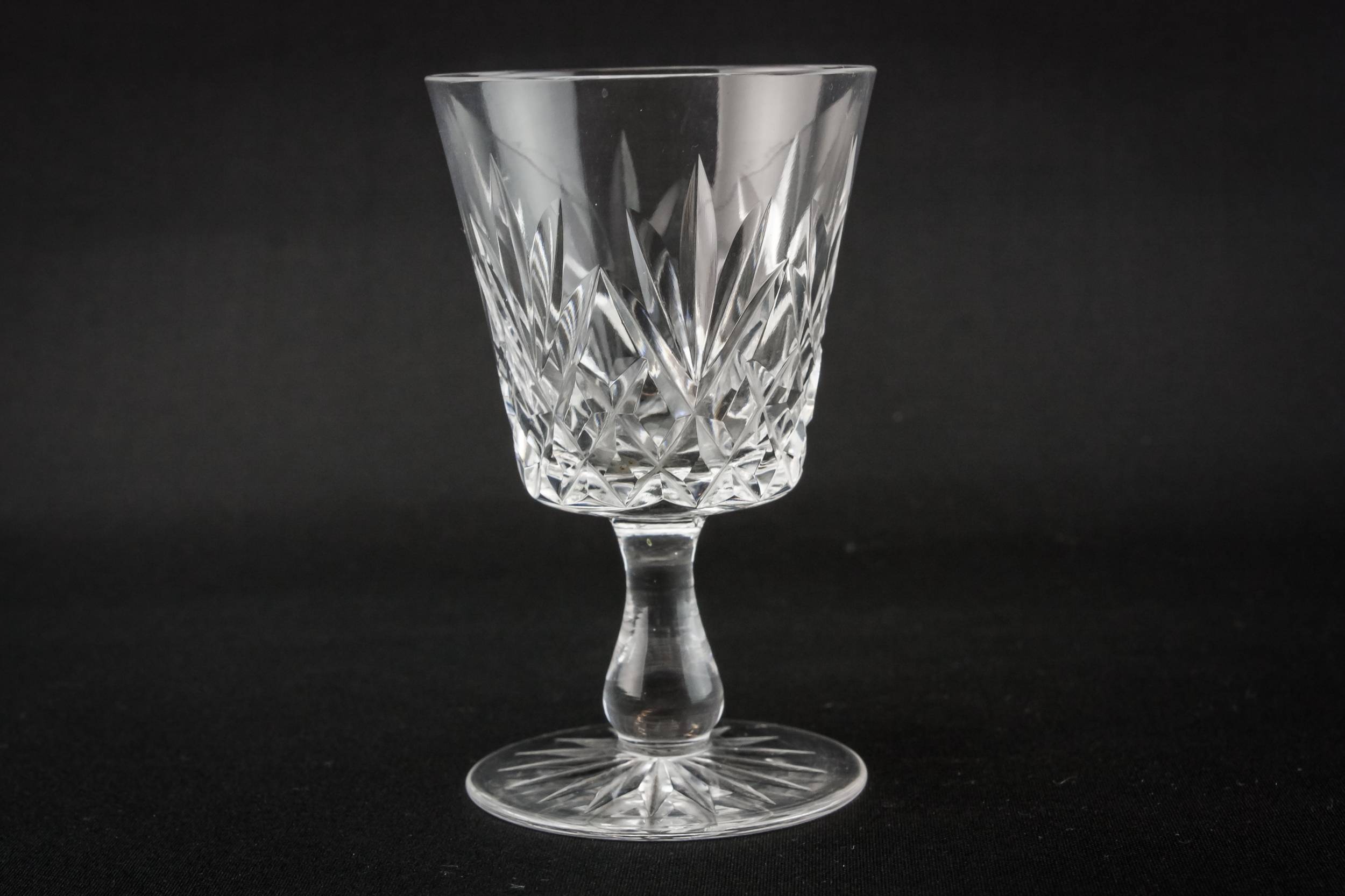 Cut Medium Kitchen — 4 medium port glasses 1