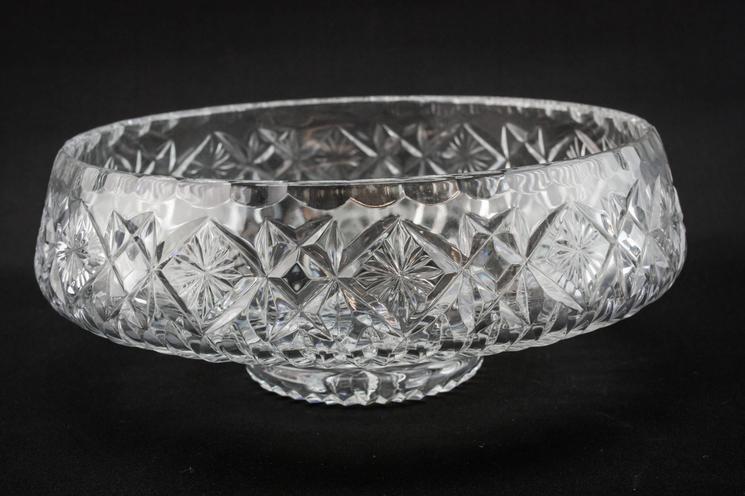Elegant Retro Dish — Retro glass bowl 2