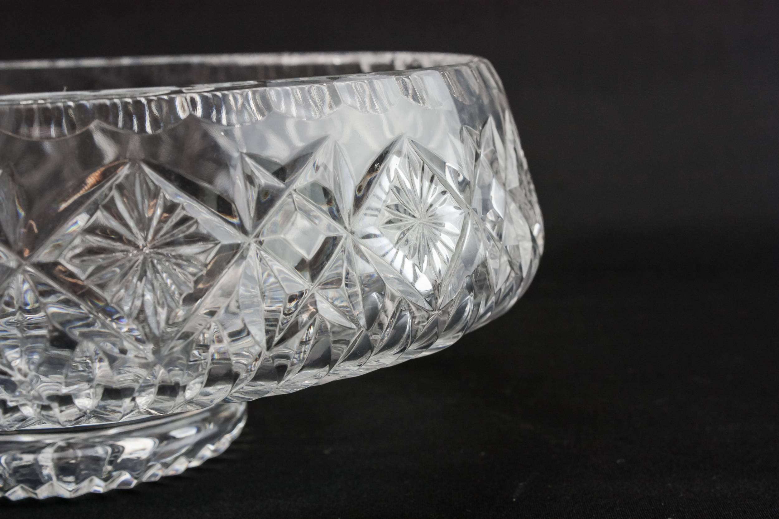 Elegant Retro Dish — Retro glass bowl 3