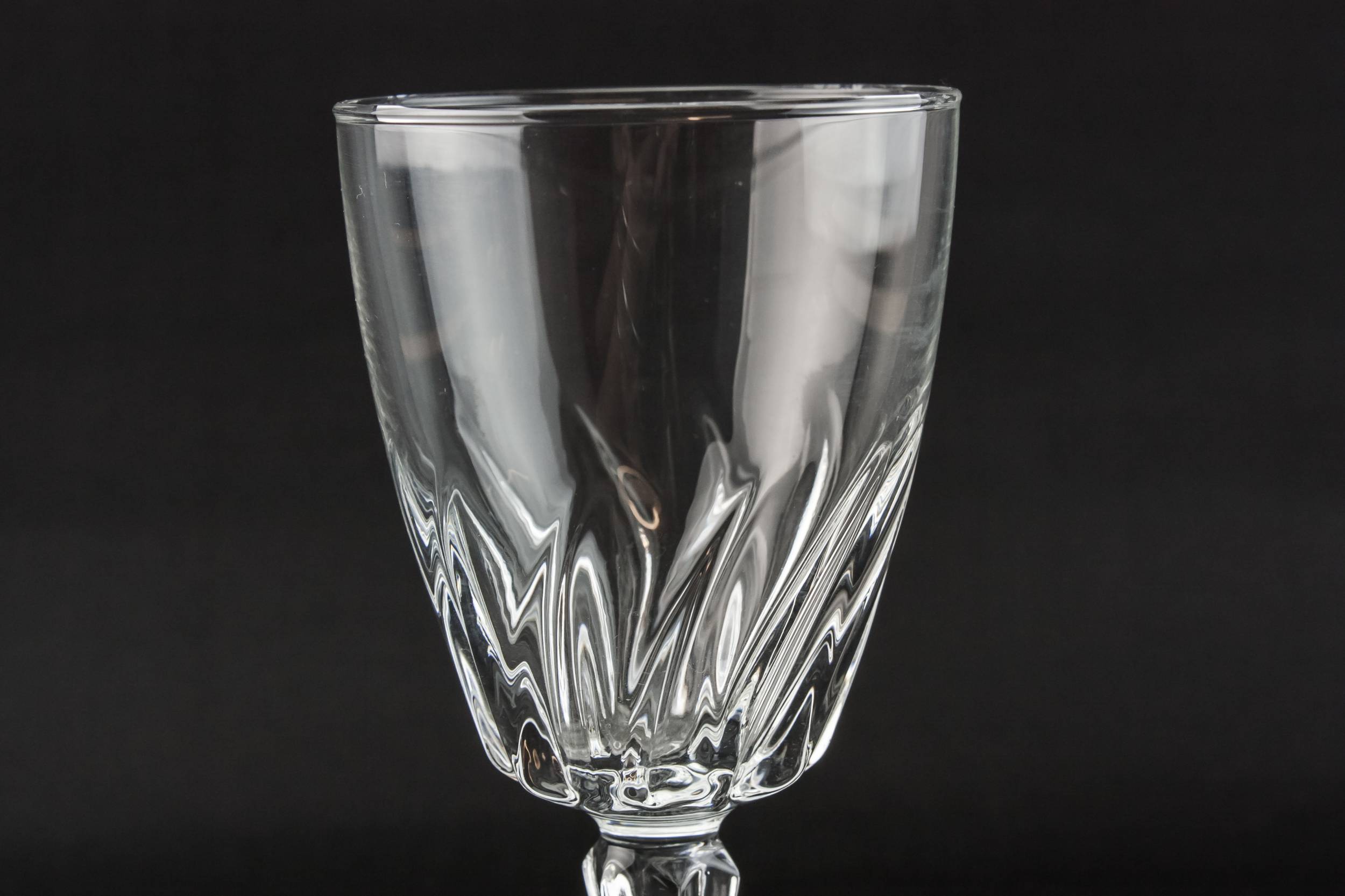 Crystal Moulded Swirl — 6 crystal port glasses 1
