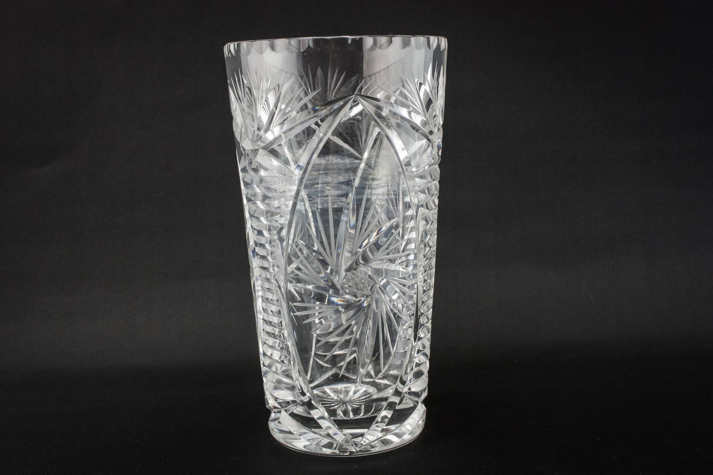 Vintage Glass Pinwheel — Medium tapered vase 1