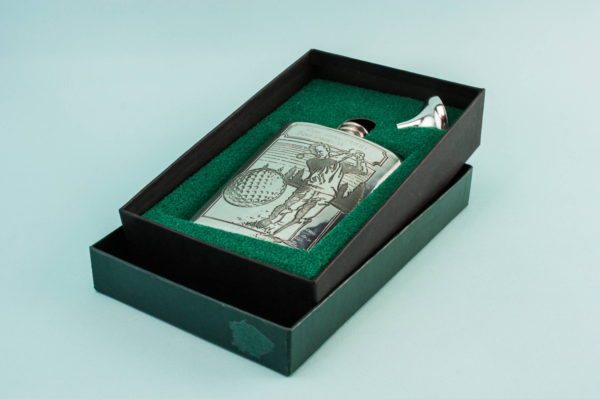 Pine Ridge Golf — Pewter golf hip flask 4