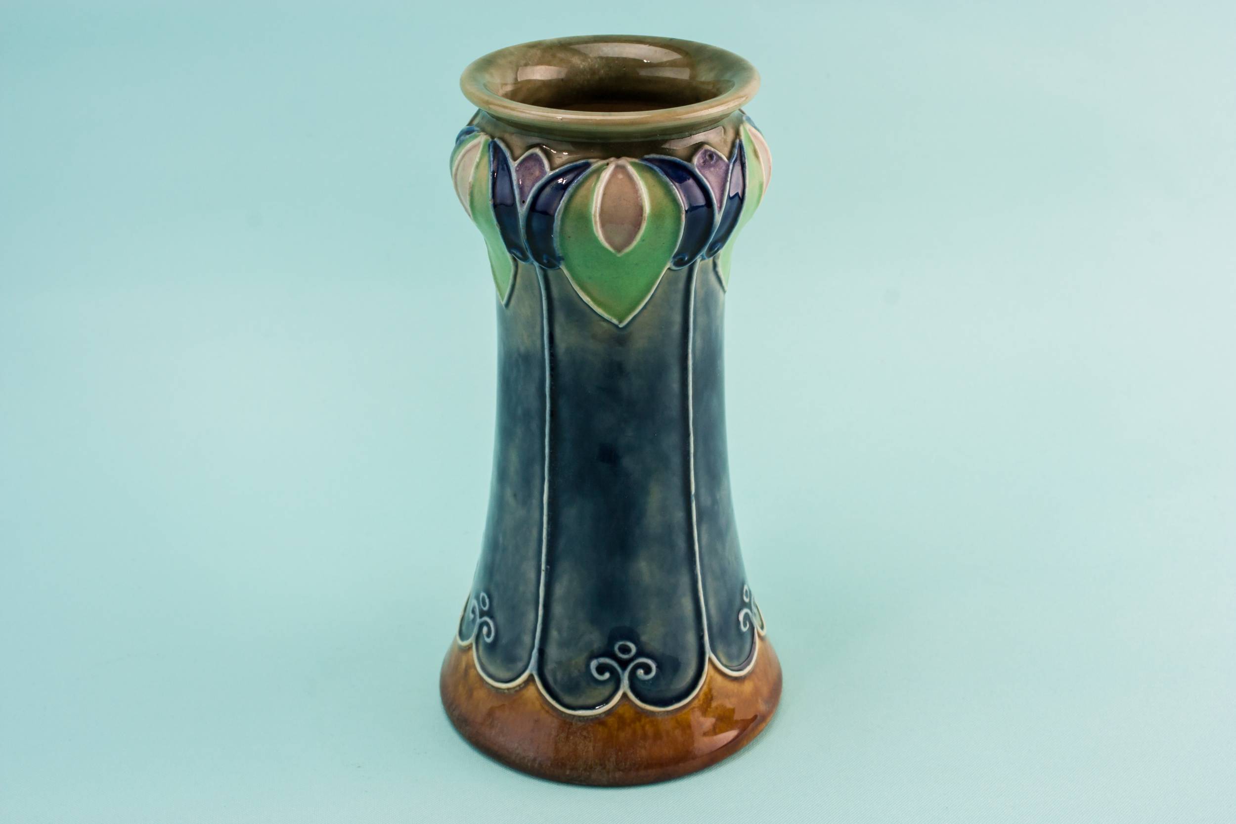 Art Nouveau Antique — Royal Doulton pottery vase