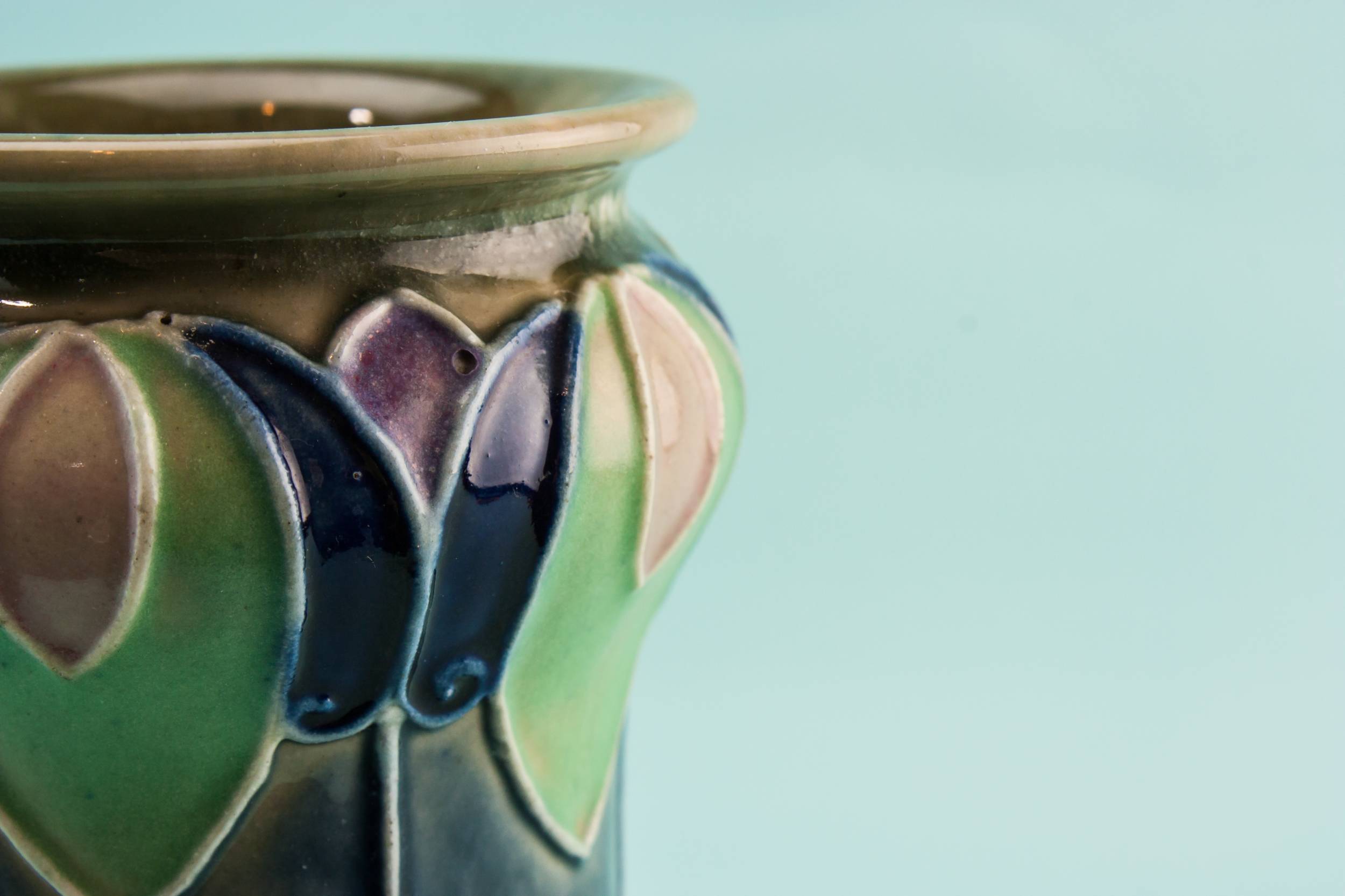 Art Nouveau Antique — Royal Doulton pottery vase 2