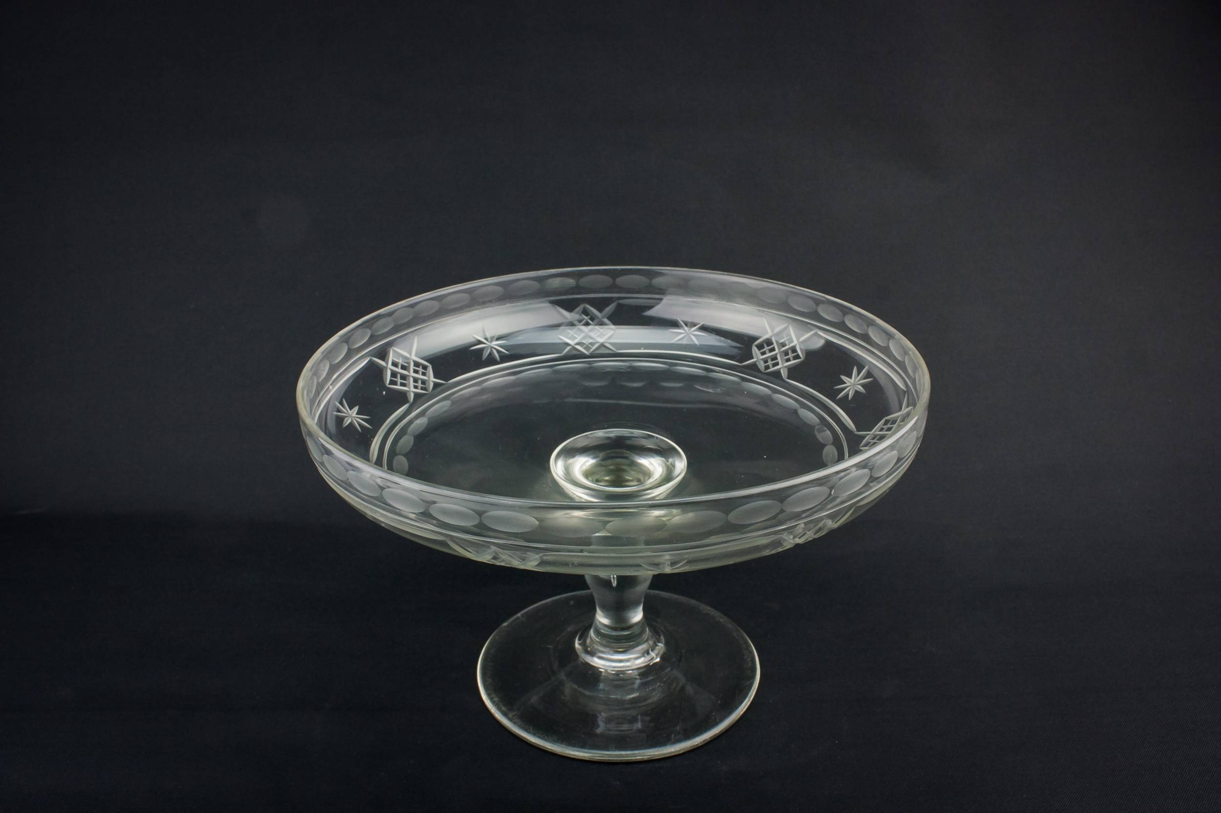Art Deco Cut — Art Deco cut glass cake stand