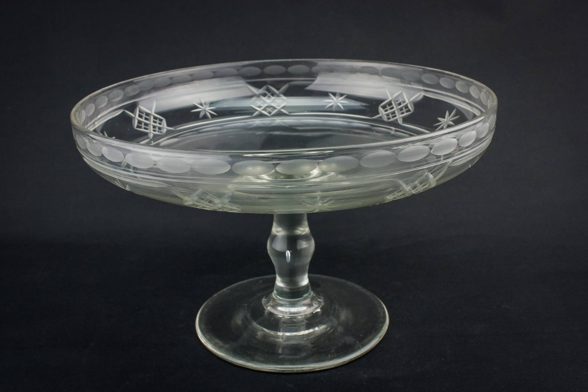 Art Deco Cut — Art Deco cut glass cake stand 2
