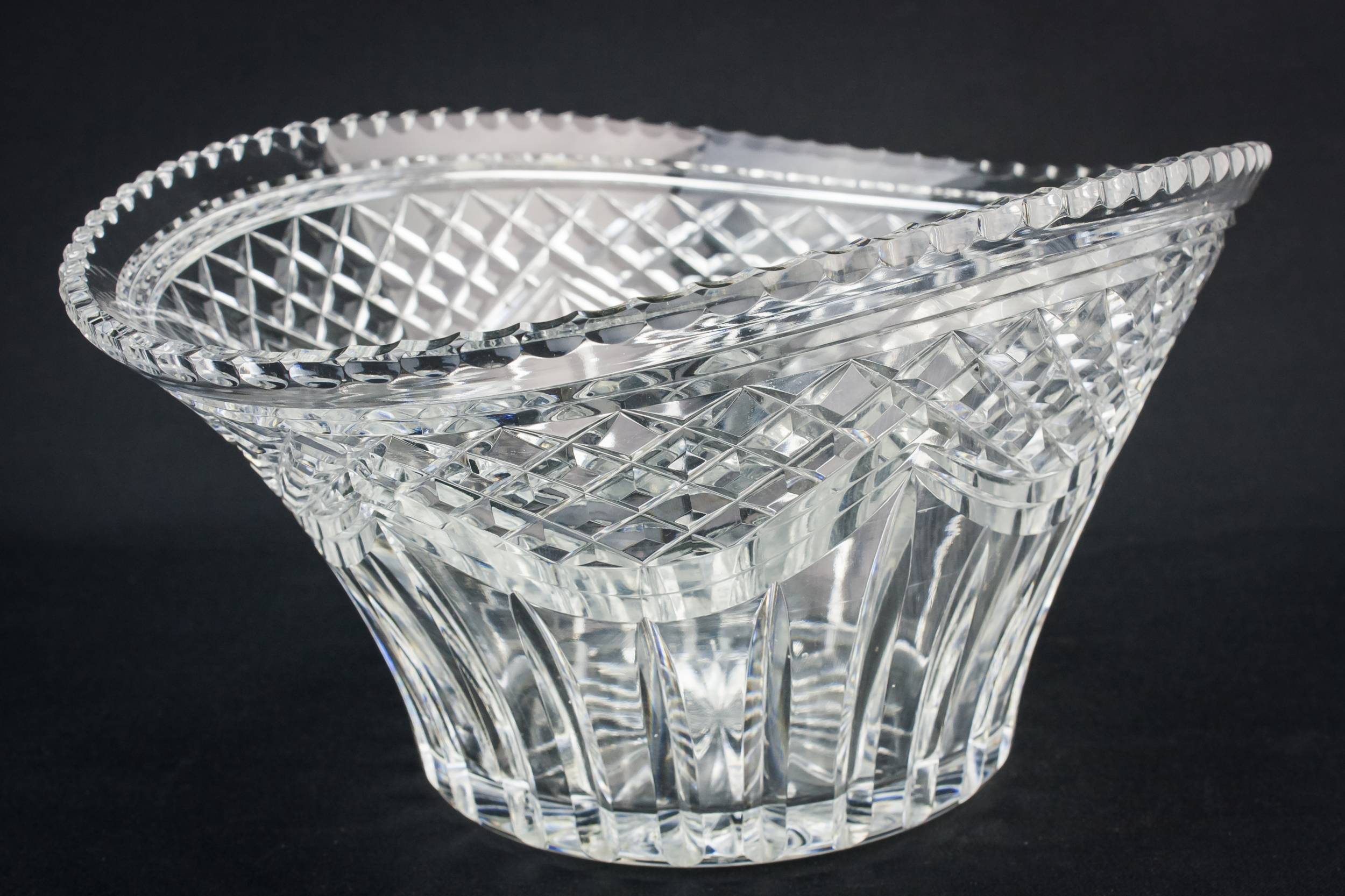 Elegant Retro Decorative — Retro glass bowl 2