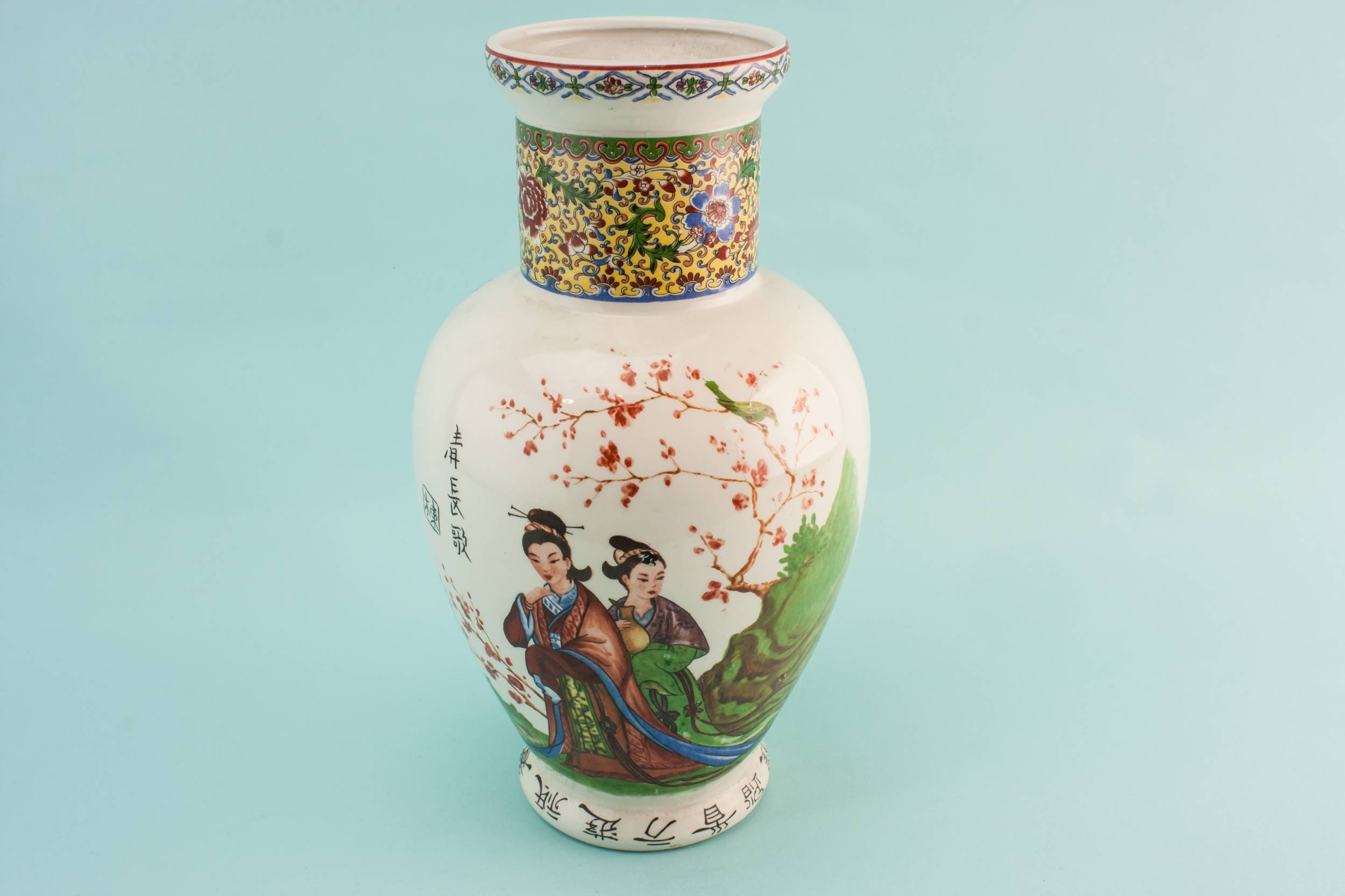 Charming Famille Verte — Tall porcelain vase