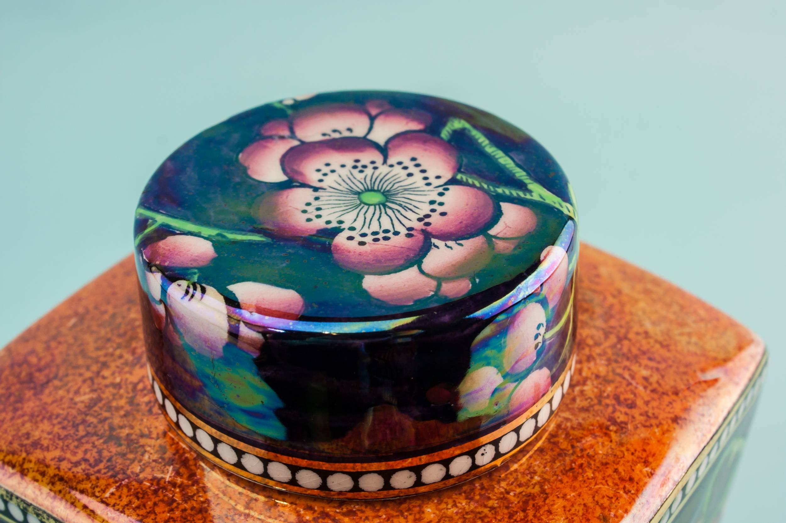 Colourful Pottery Maling — Art Deco storage jar 3