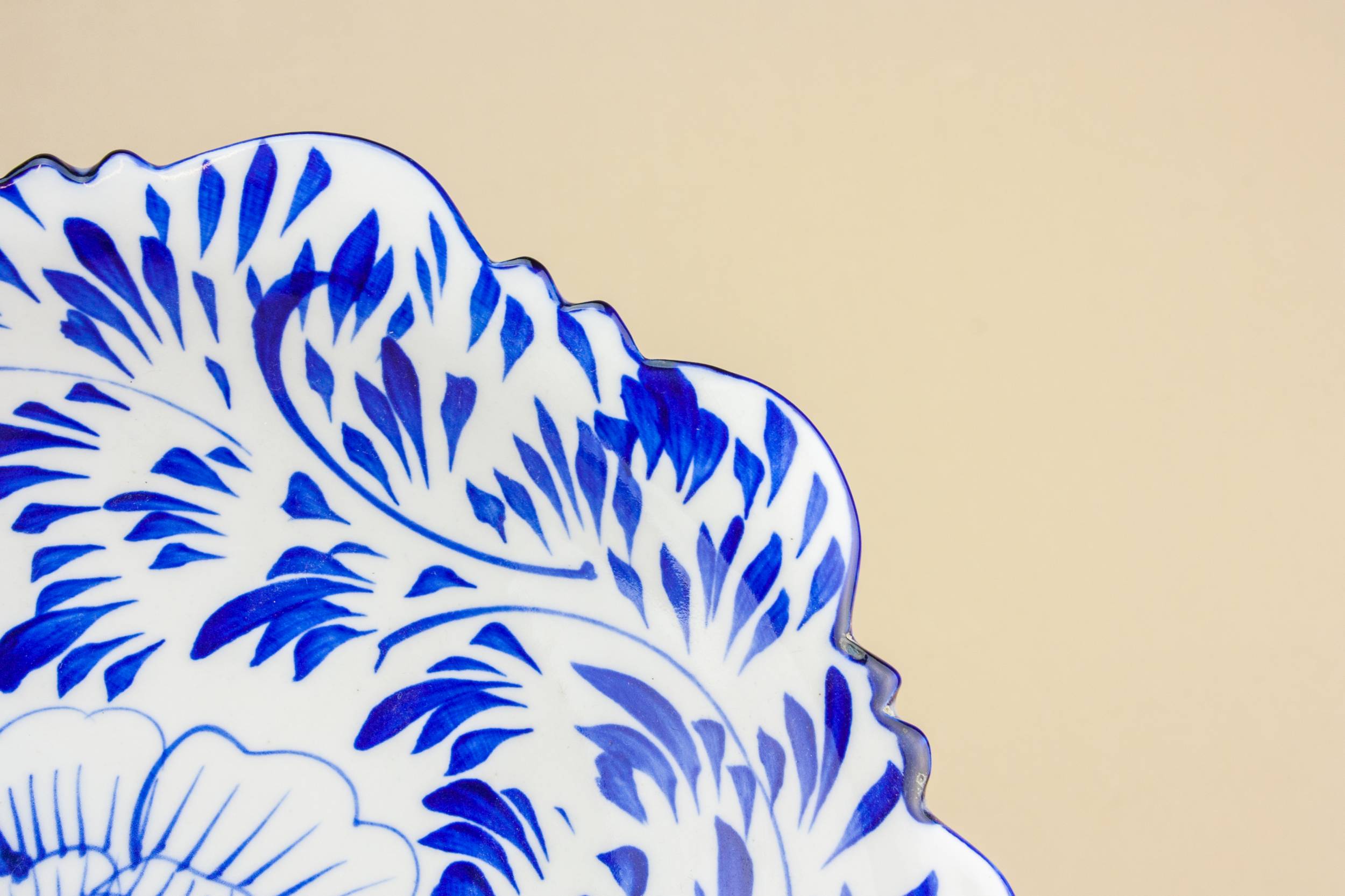 Elegant Vintage Floral — Blue and white cake stand 2