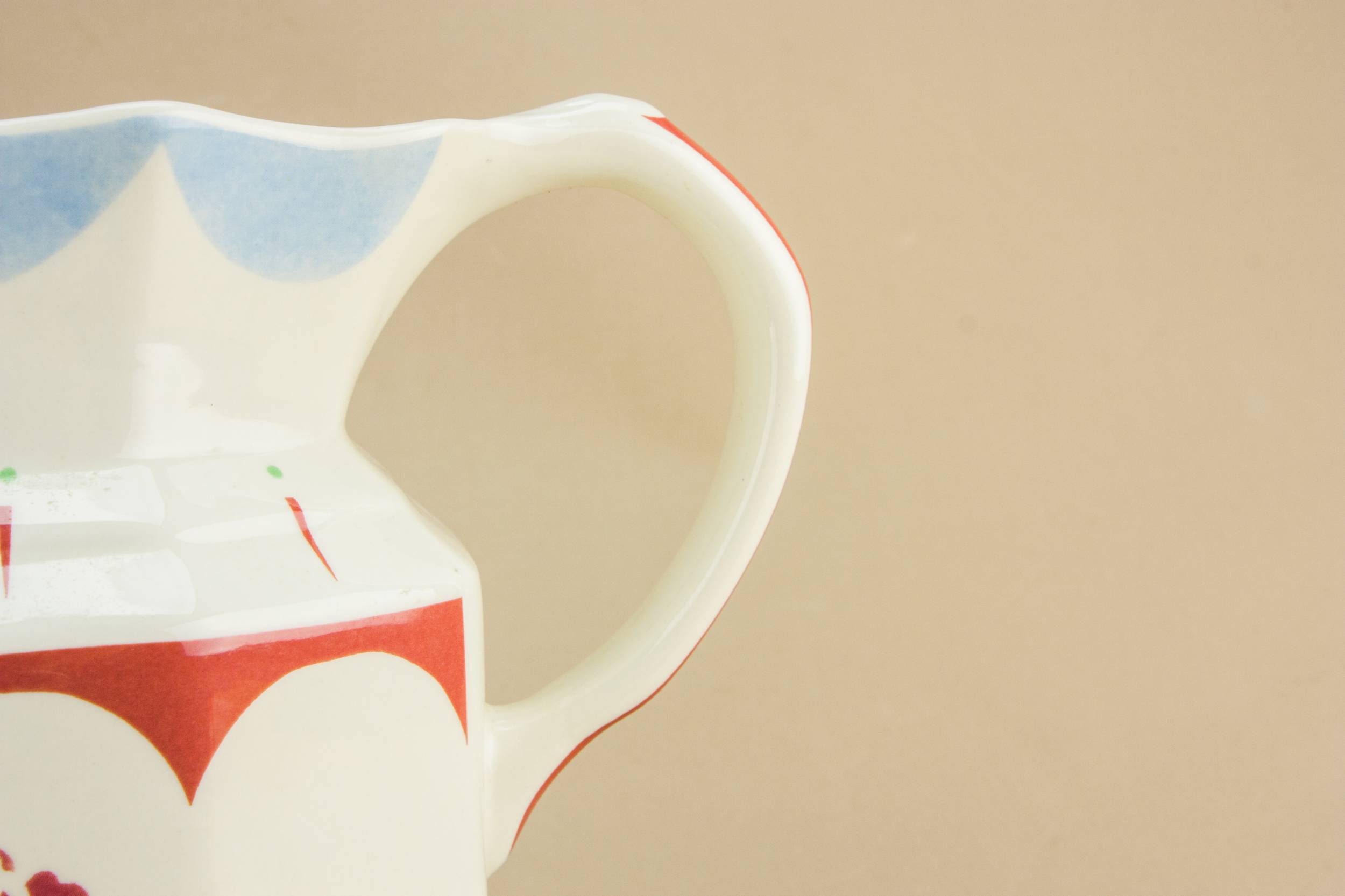 L Modernist Lemonade — Colourful water jug 3