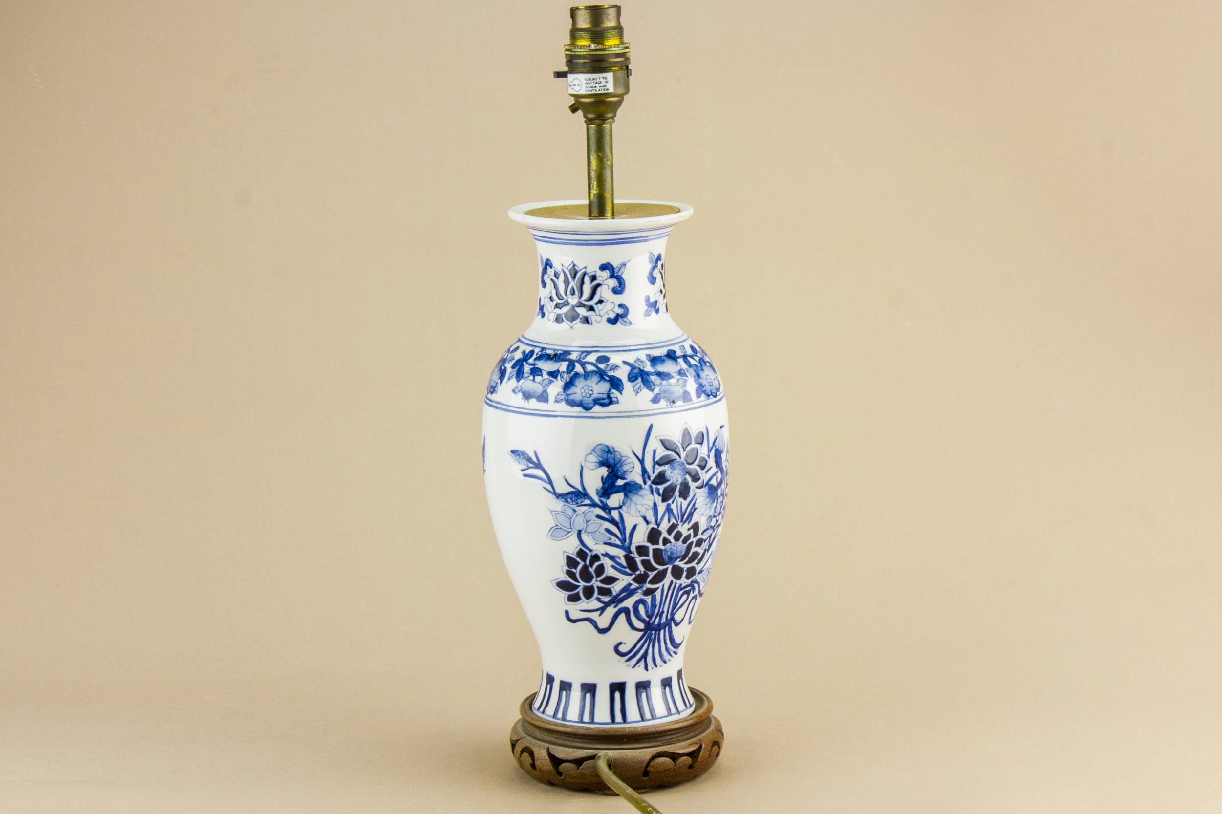 Attractive Porcelain LAMP — Floral porcelain lamp 2