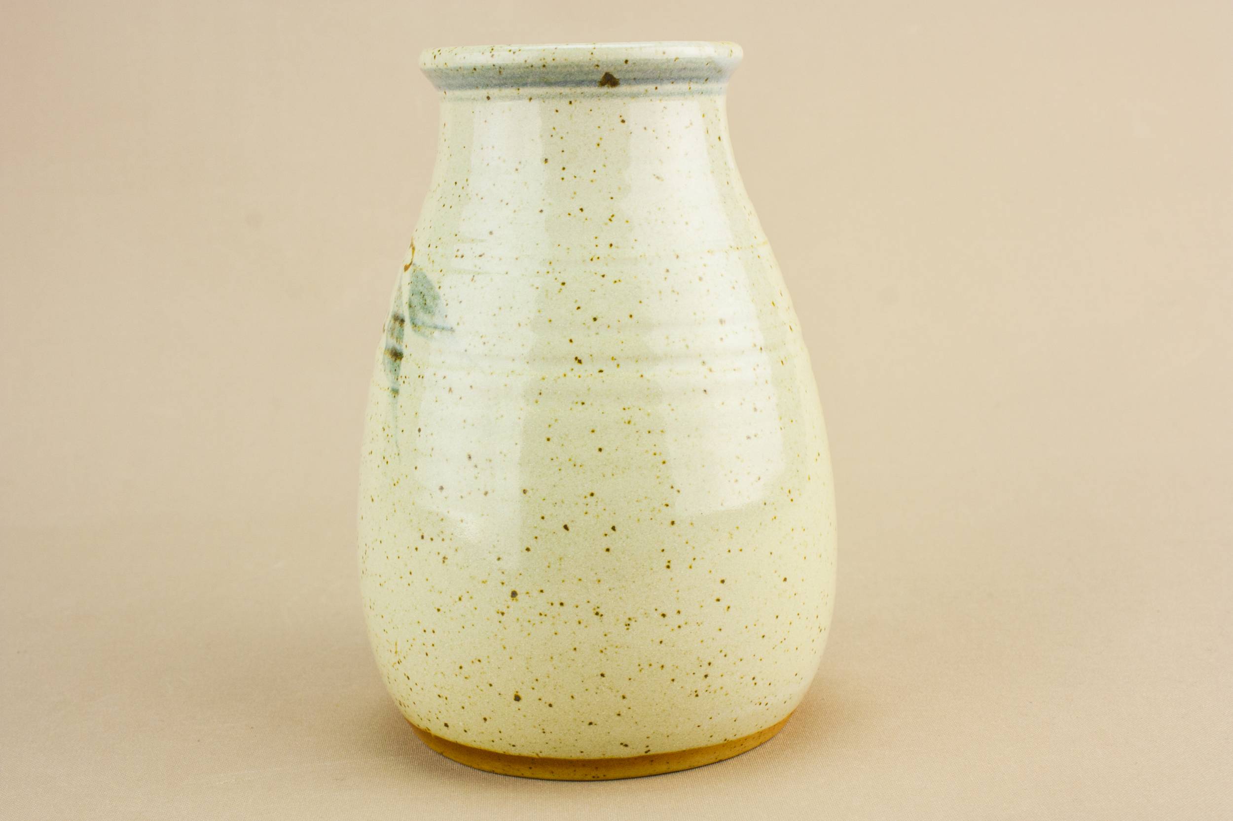 Charming Retro Floral — Grey pottery vase 1