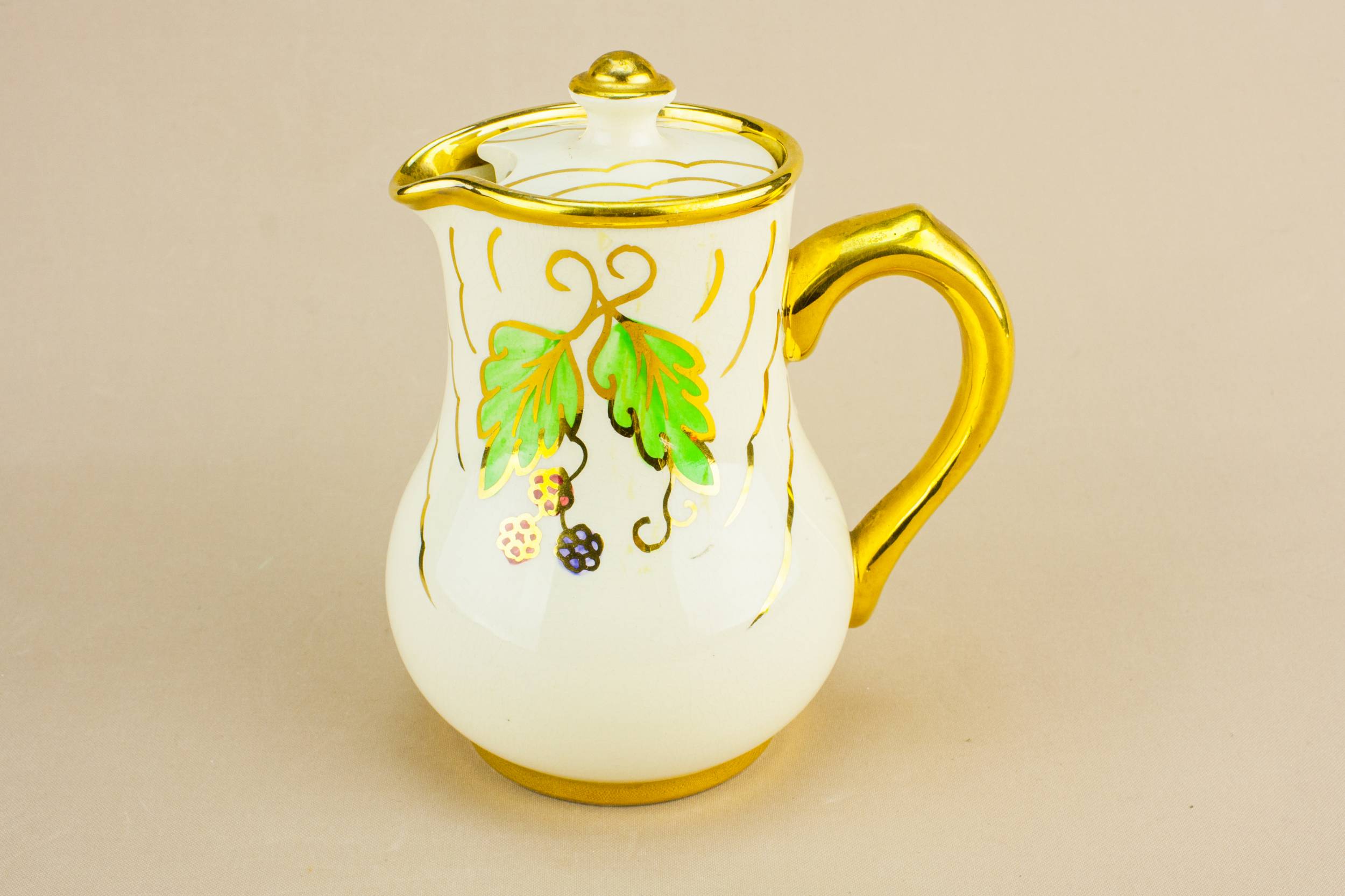 Mid-Century Modern Vintage — Medium pottery teapot