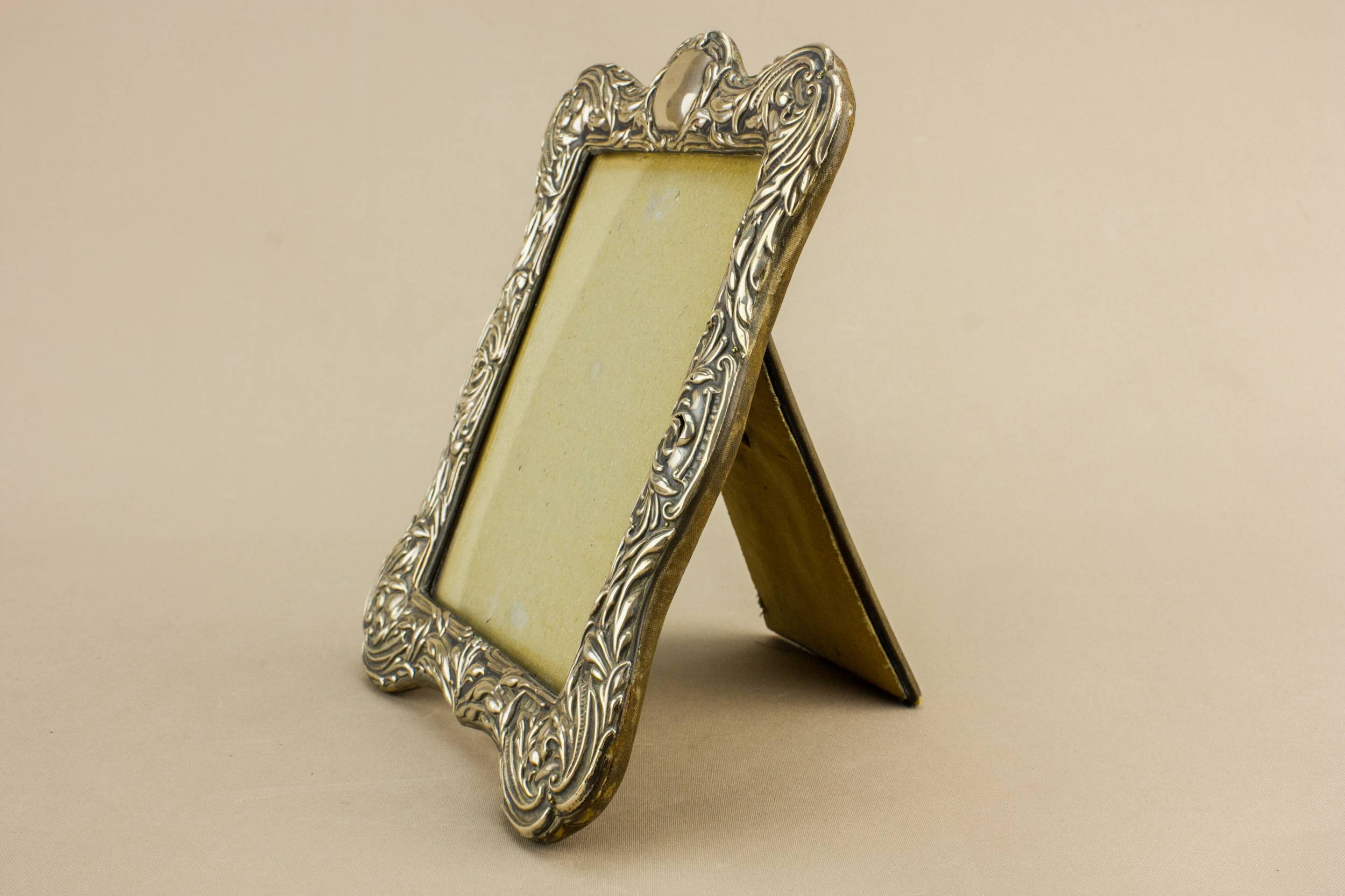Antique Art Nouveau — Art Nouveau silver frame 2