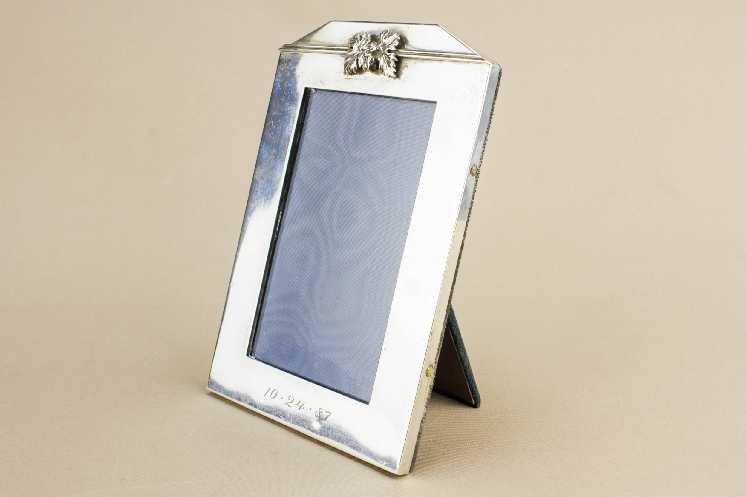Elegant Modernist Small — Sterling silver photo frame