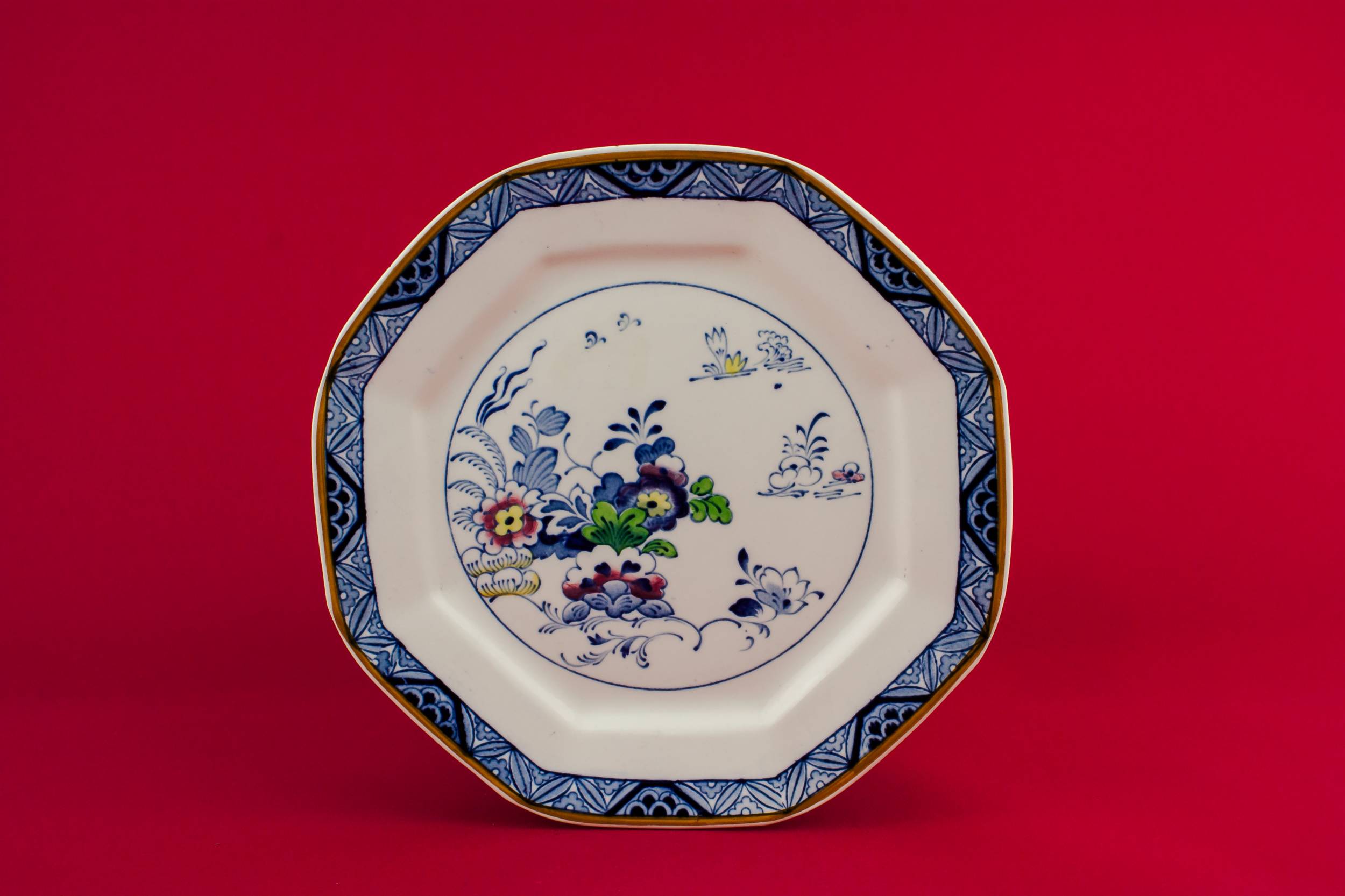 Classical Antique Booths — Blue and white serving bowl