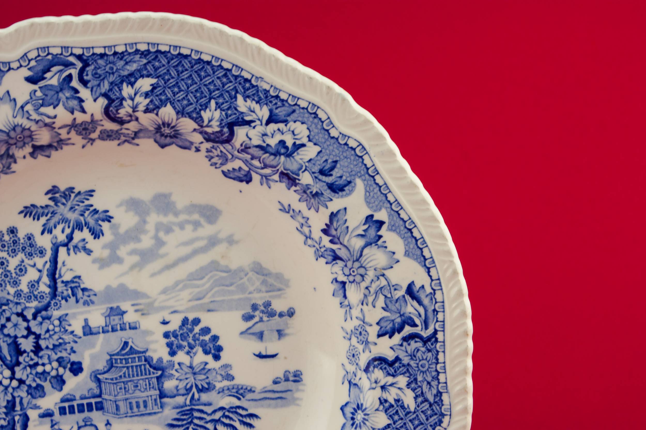 Pottery Blue And — Blue and white serving bowl 1