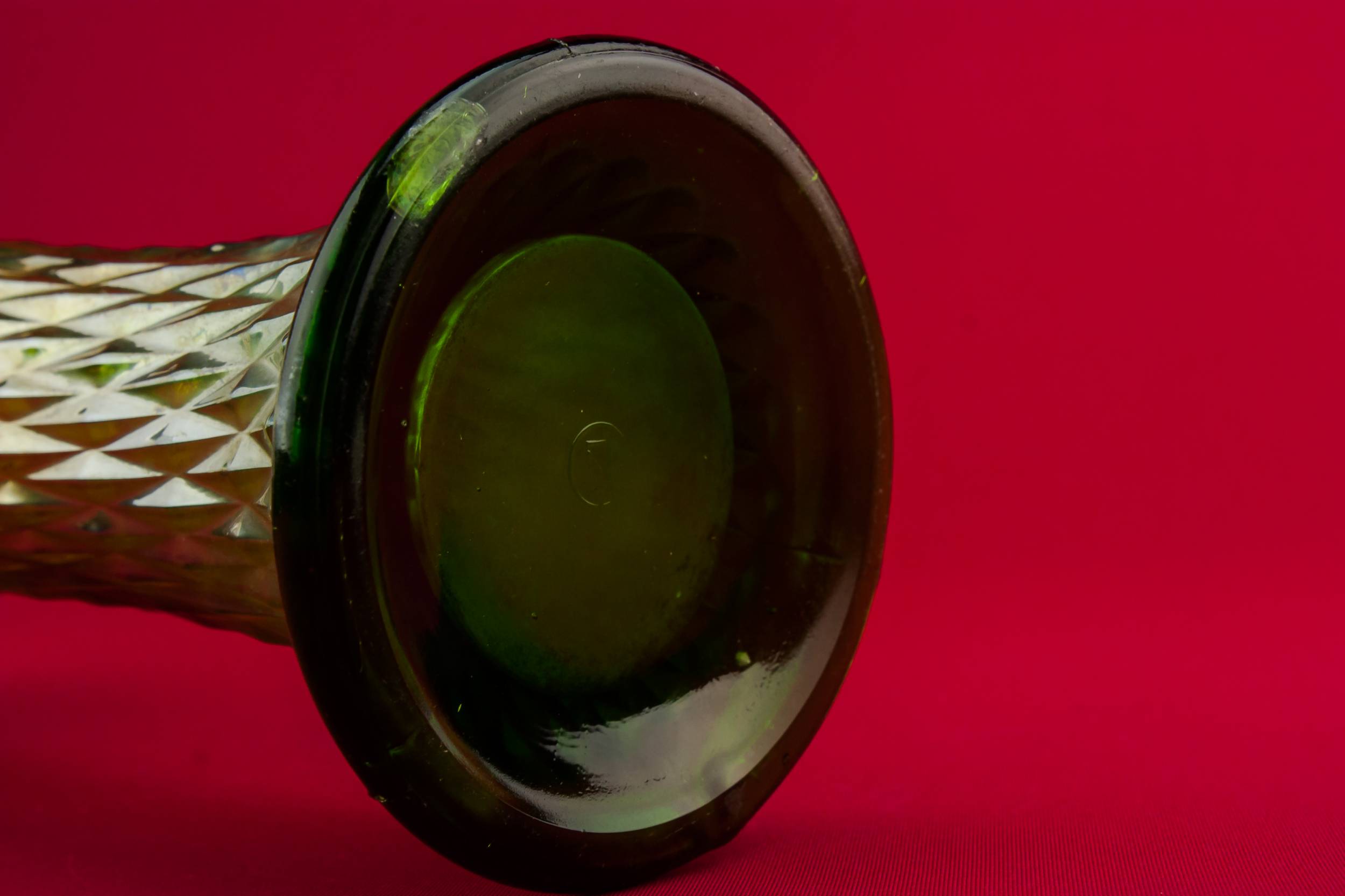 Elegant Vintage Trumpet — Lustre glass vase 4