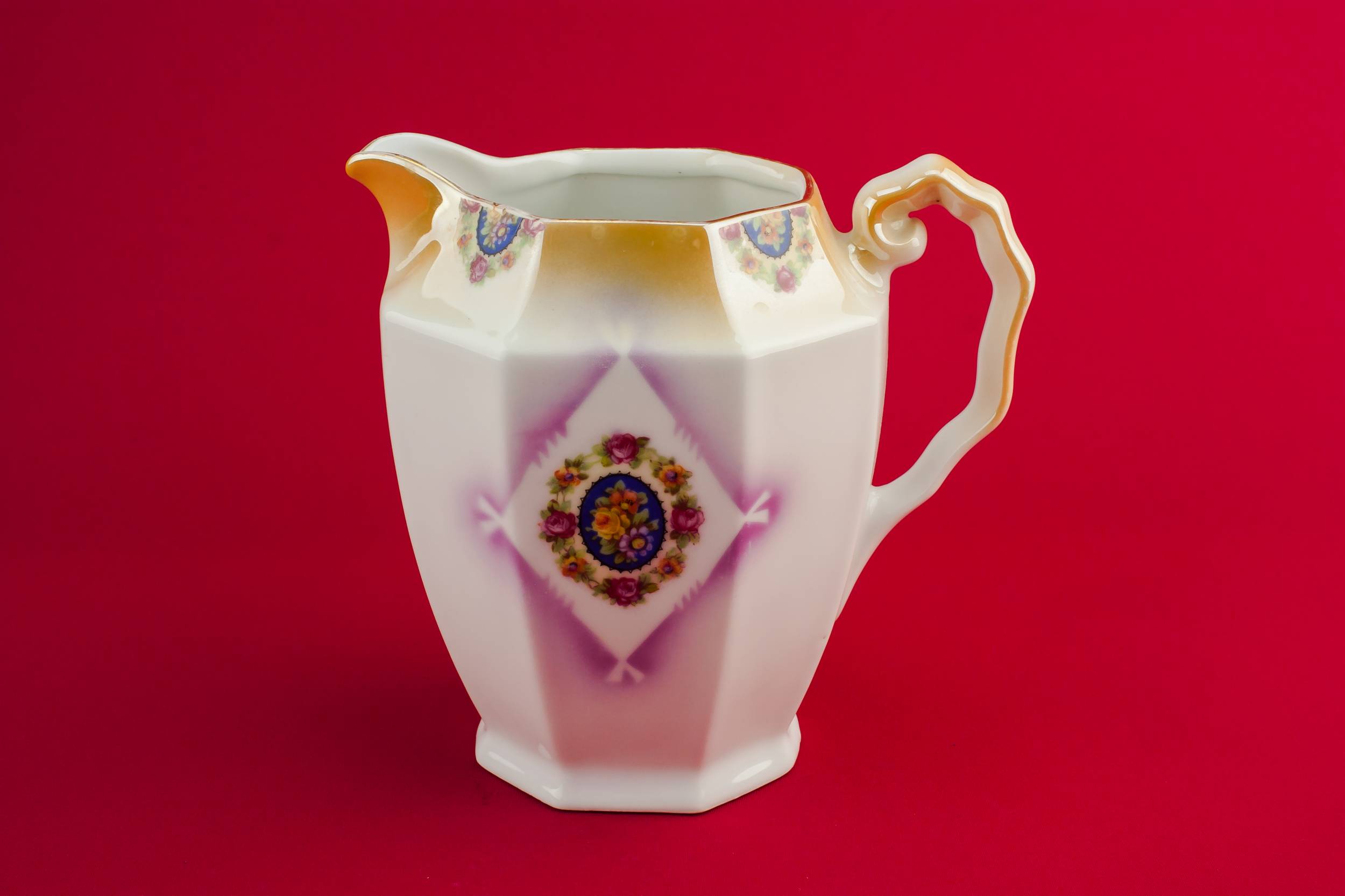 Elegant Art Deco — Art Deco water jug