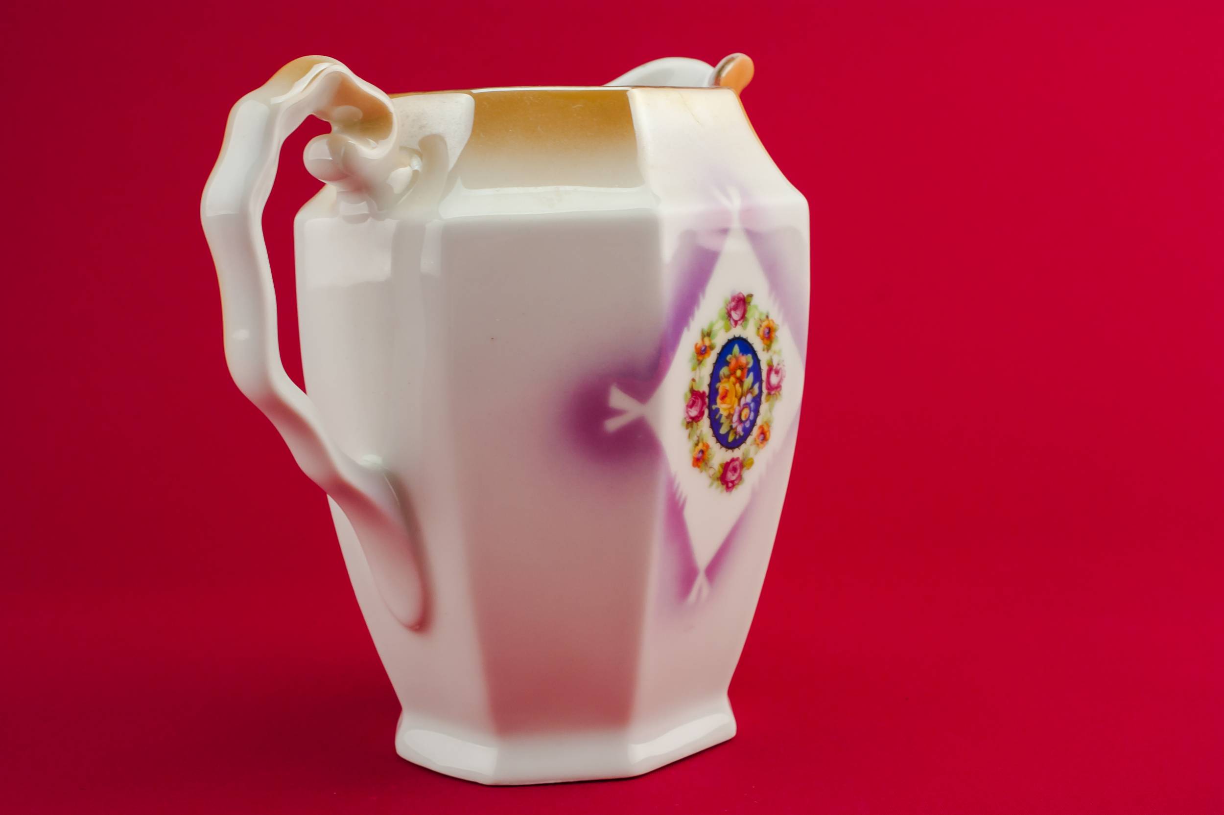 Elegant Art Deco — Art Deco water jug 1
